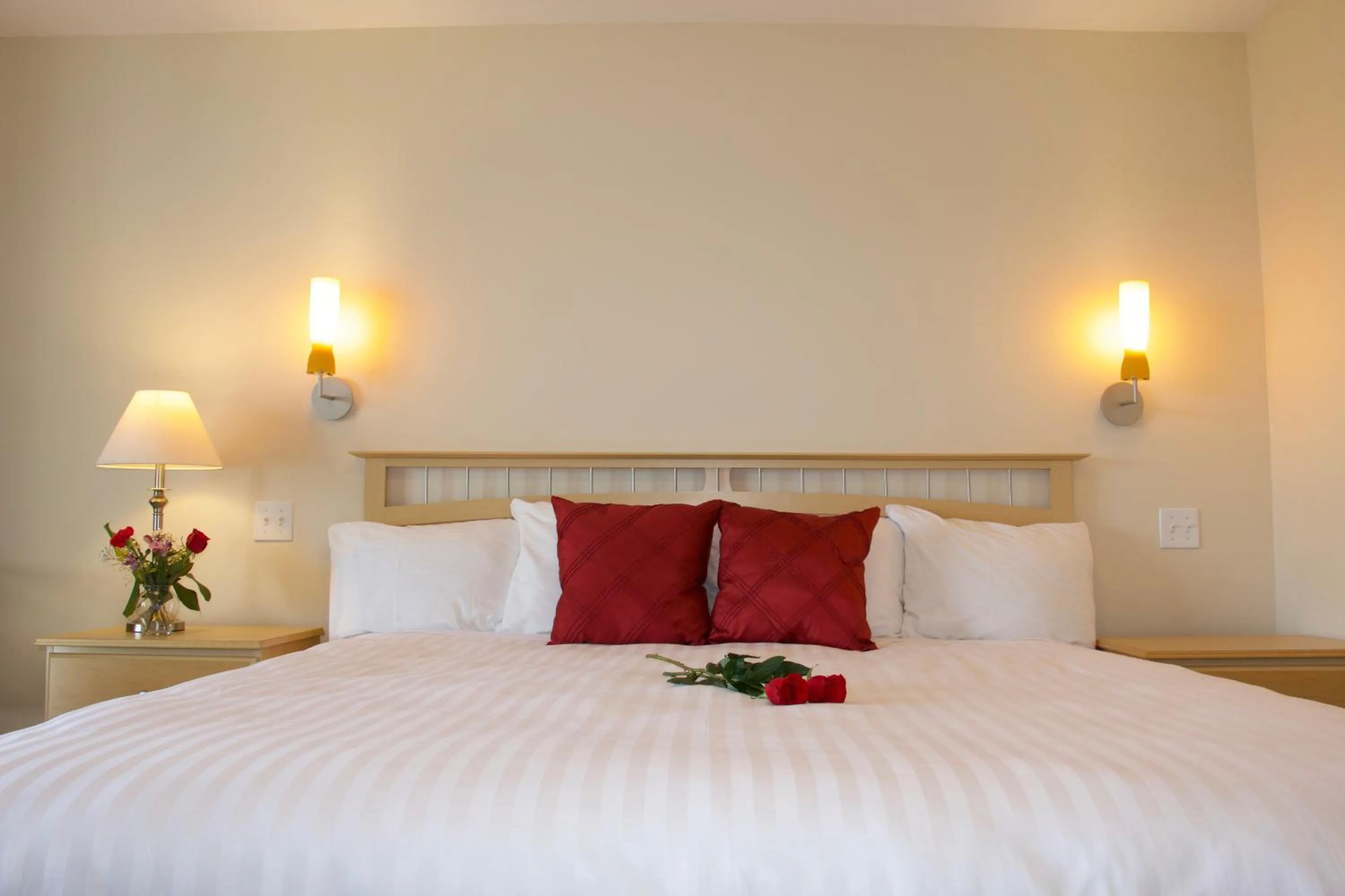 Bed in Rum Runner Inn