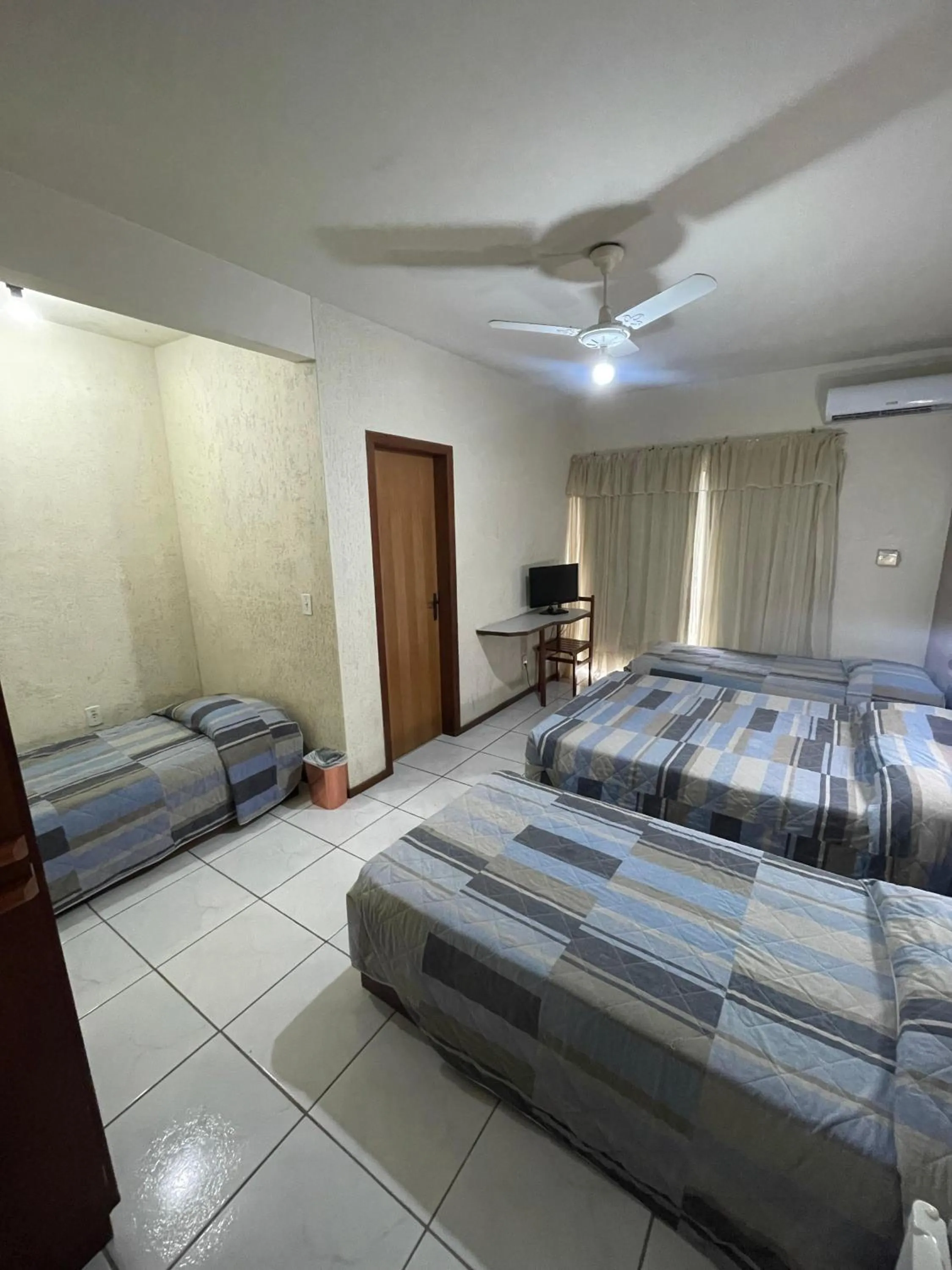 Bed in Hotel Cambirela