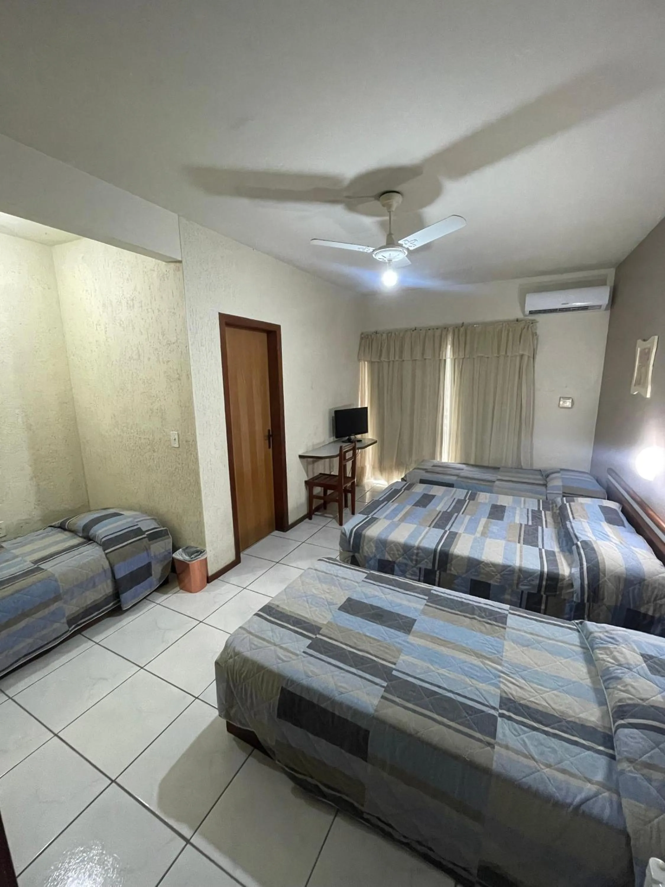 Bed in Hotel Cambirela