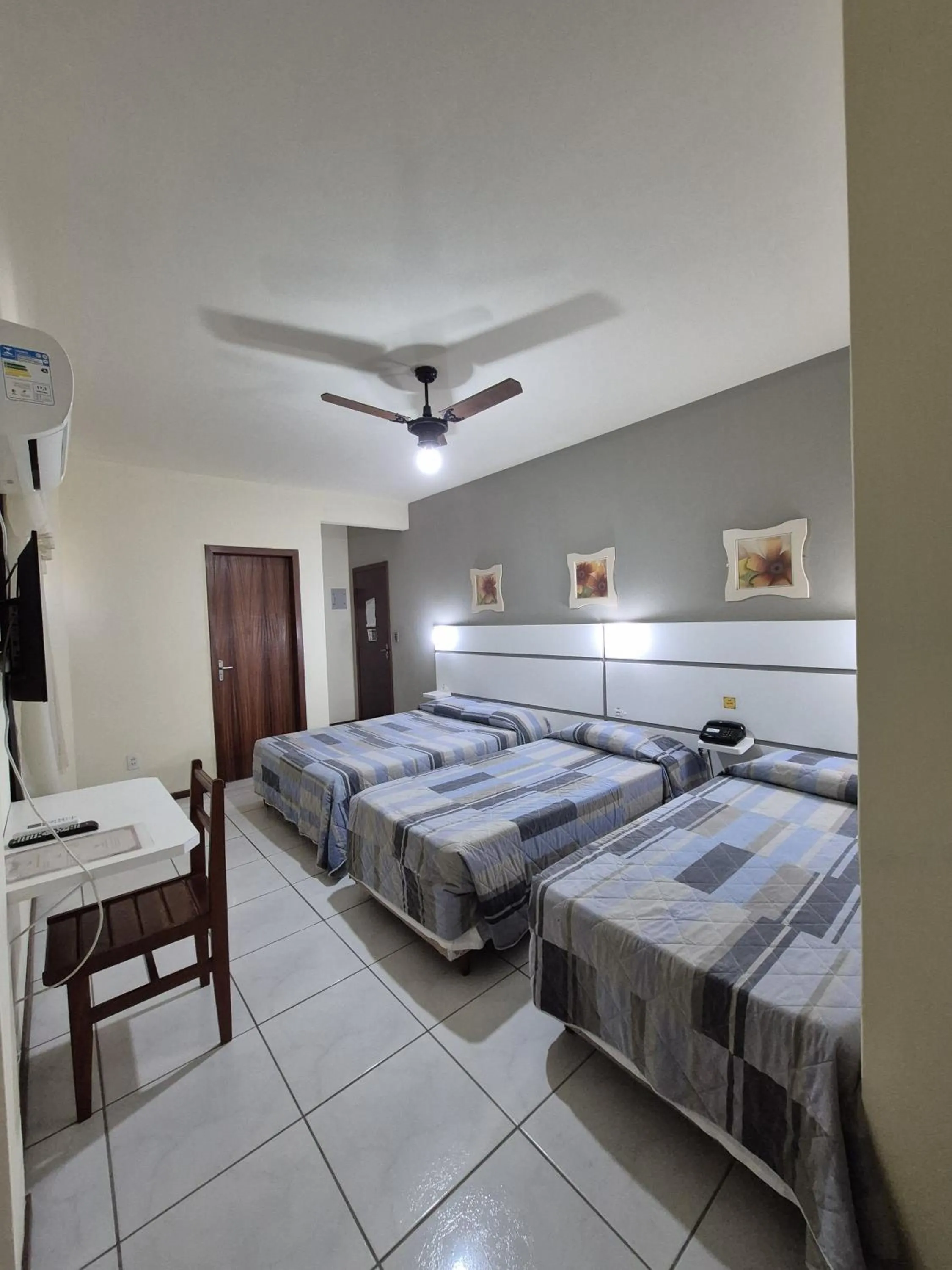 Bed in Hotel Cambirela