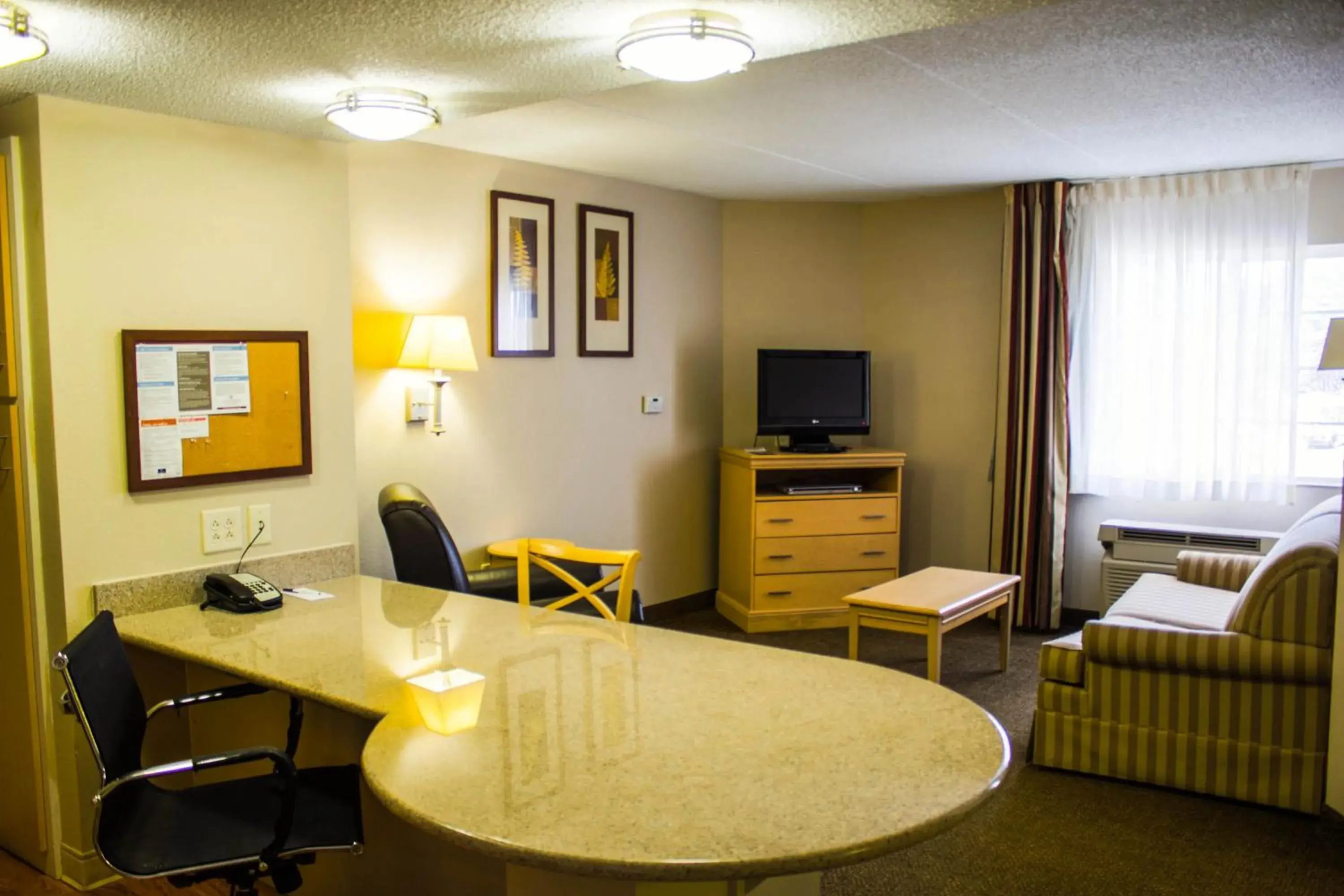 Photo of the whole room in Candlewood Suites Wilson by IHG Photo of the whole room in Candlewood Suites Wilson by IHG