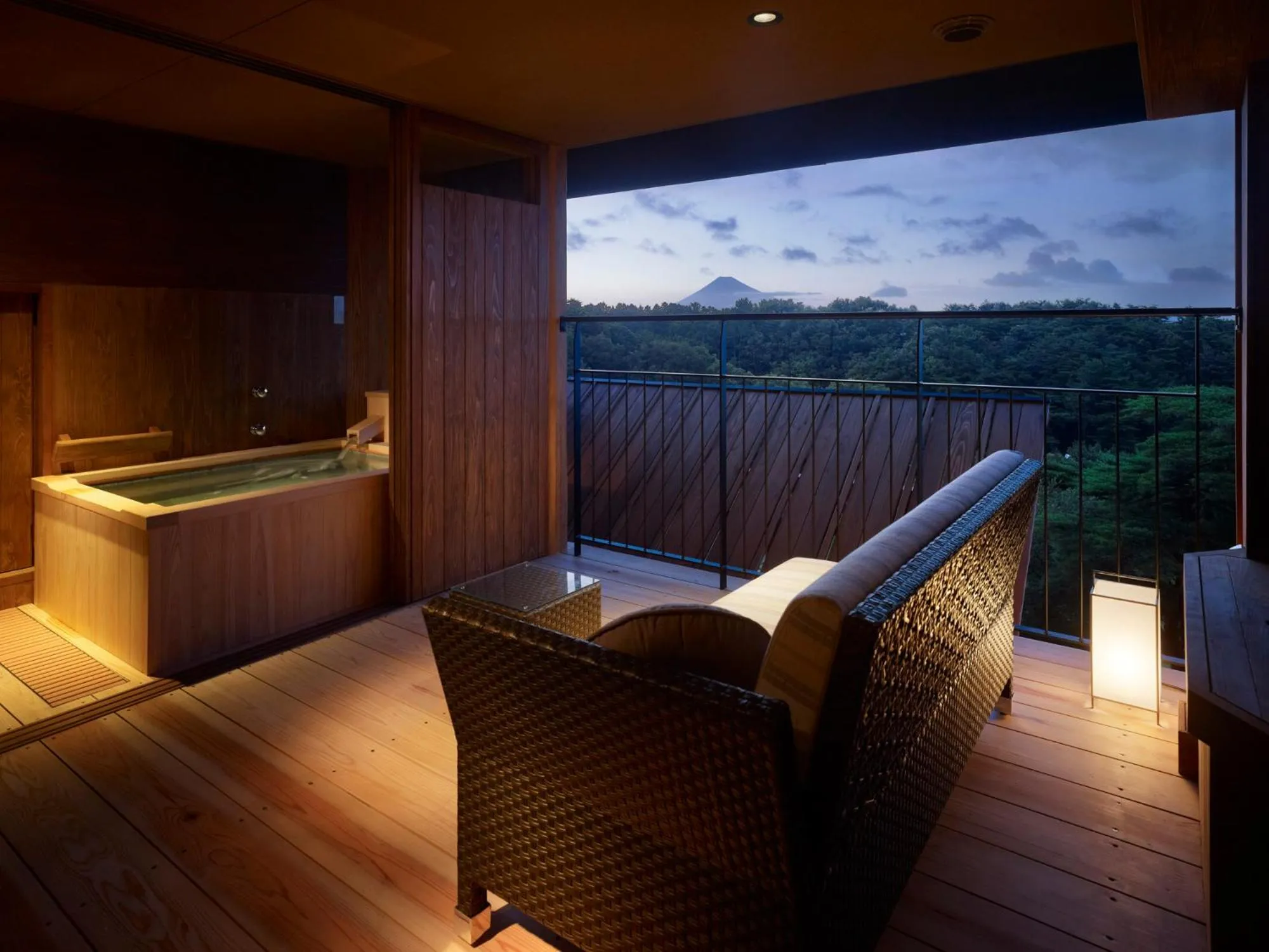 Hot Tub in Laforet Shuzenji Sanshisuimei