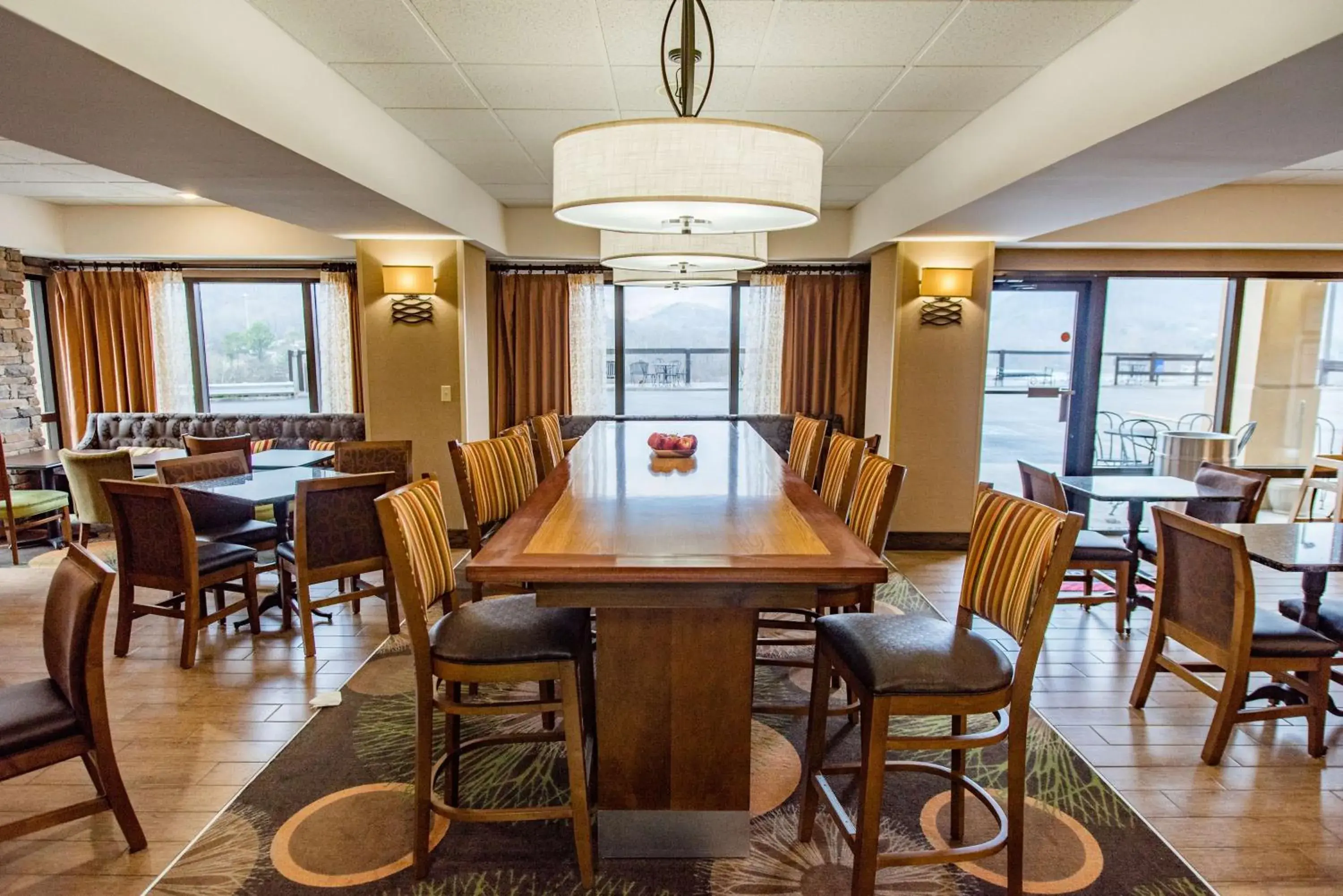 Restaurant/places to eat in Hampton Inn Caryville-I-75/Cove Lake-State Park Restaurant/places to eat in Hampton Inn Caryville-I-75/Cove Lake-State Park