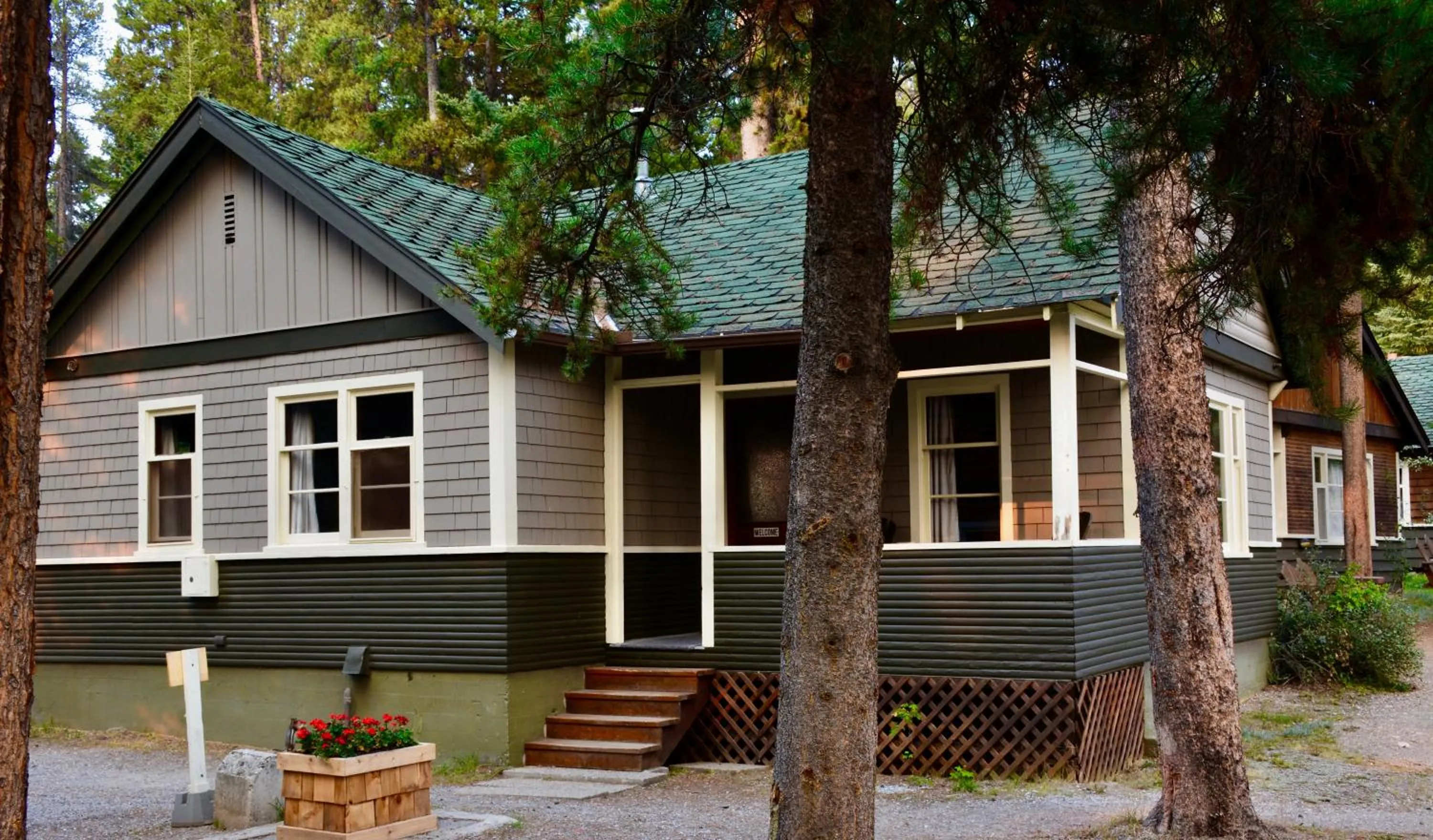 Decorative detail in Johnston Canyon Lodge & Bungalows