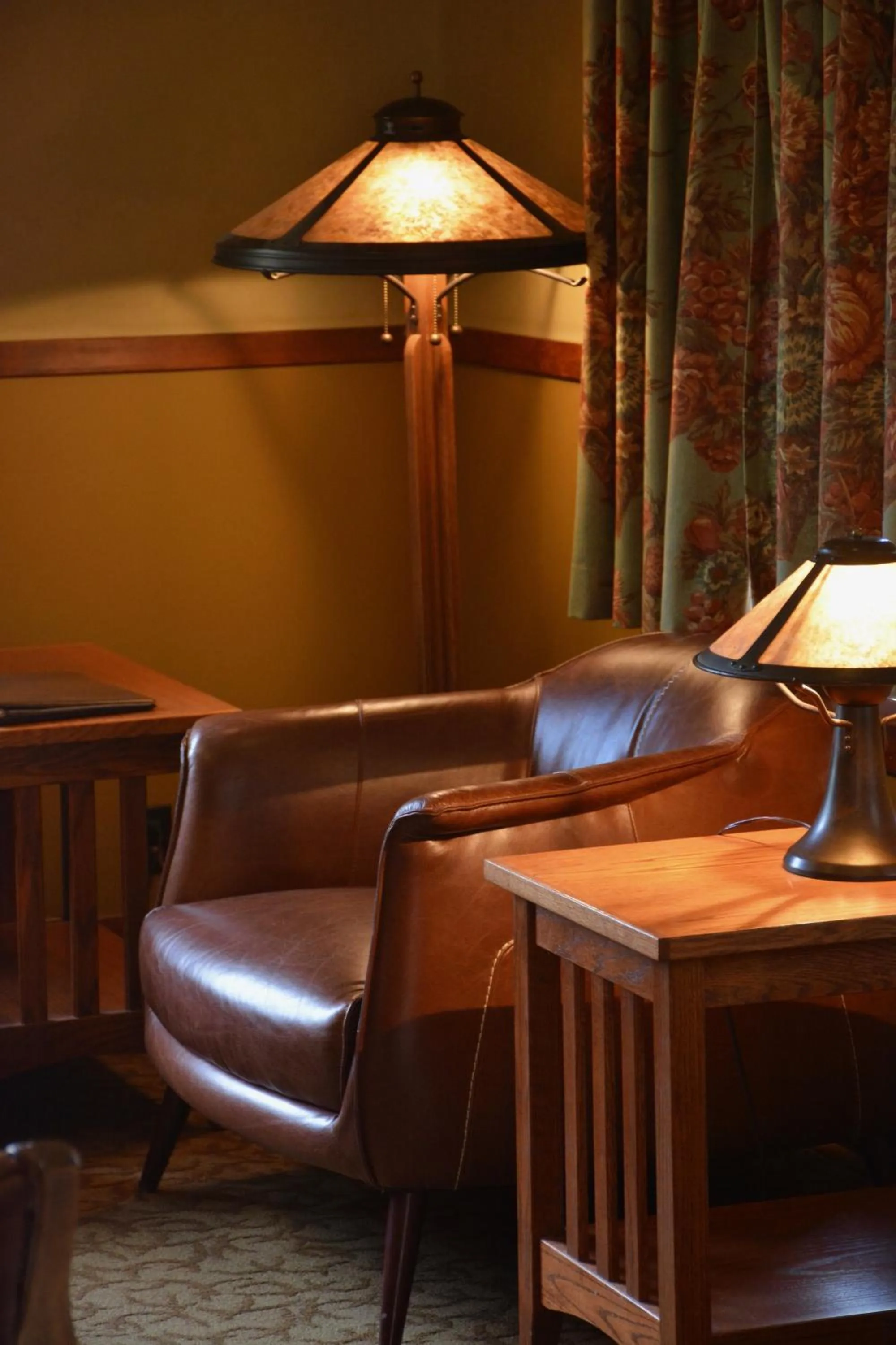 Living room in Johnston Canyon Lodge & Bungalows
