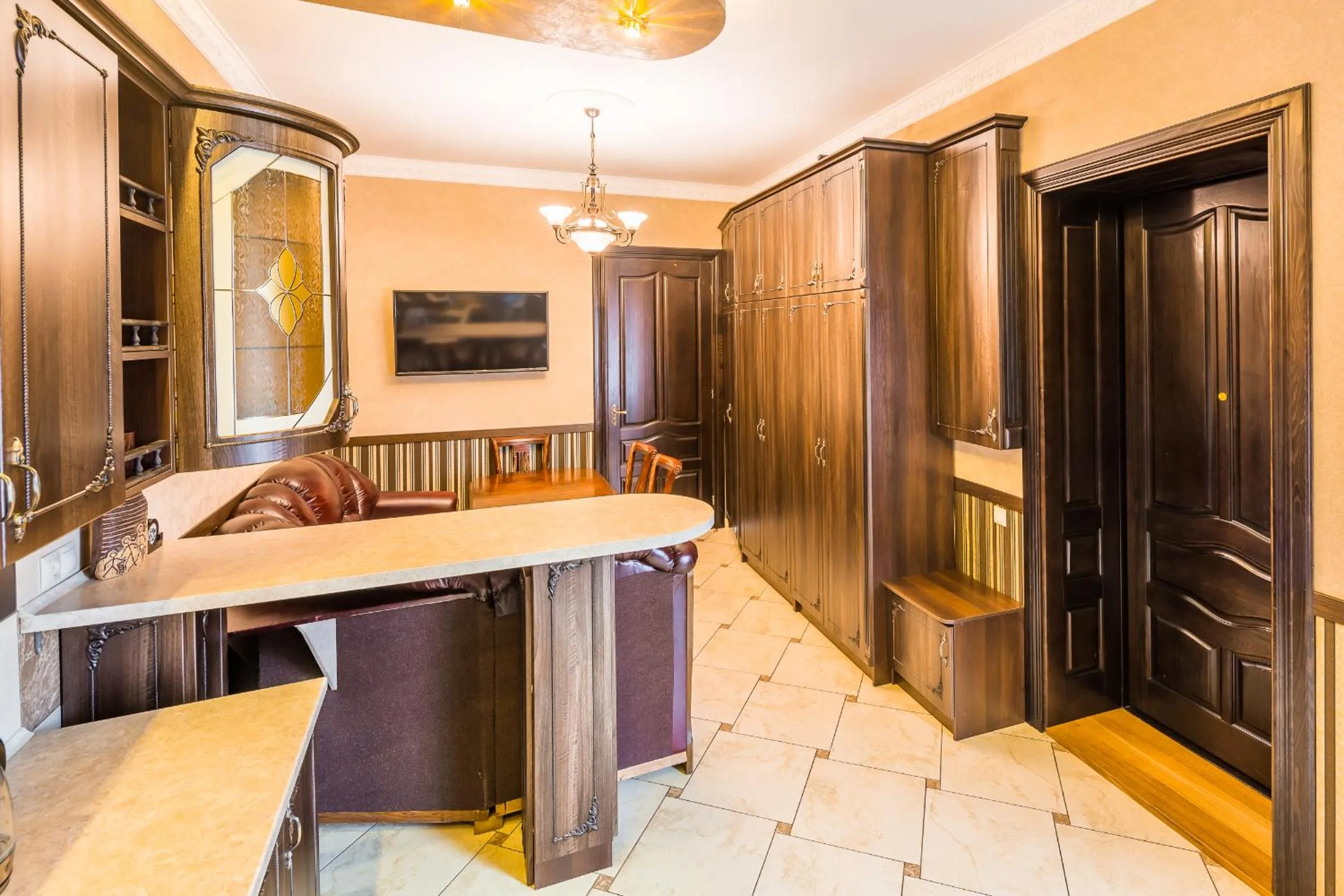 Beautiful apartment D.Galytskogo