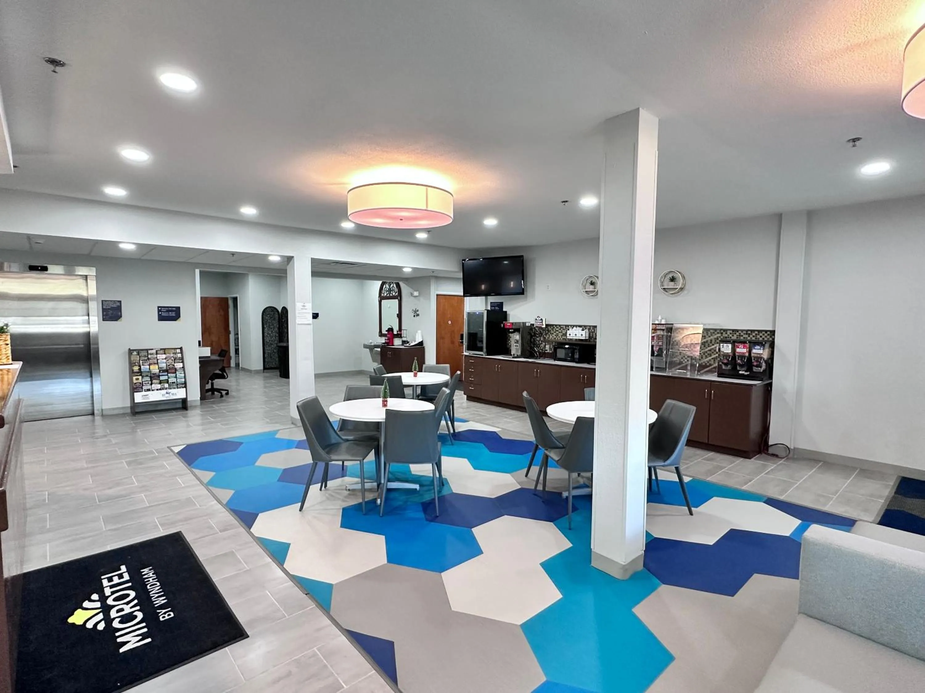Breakfast in Microtel Inn & Suites by Wyndham of Houma