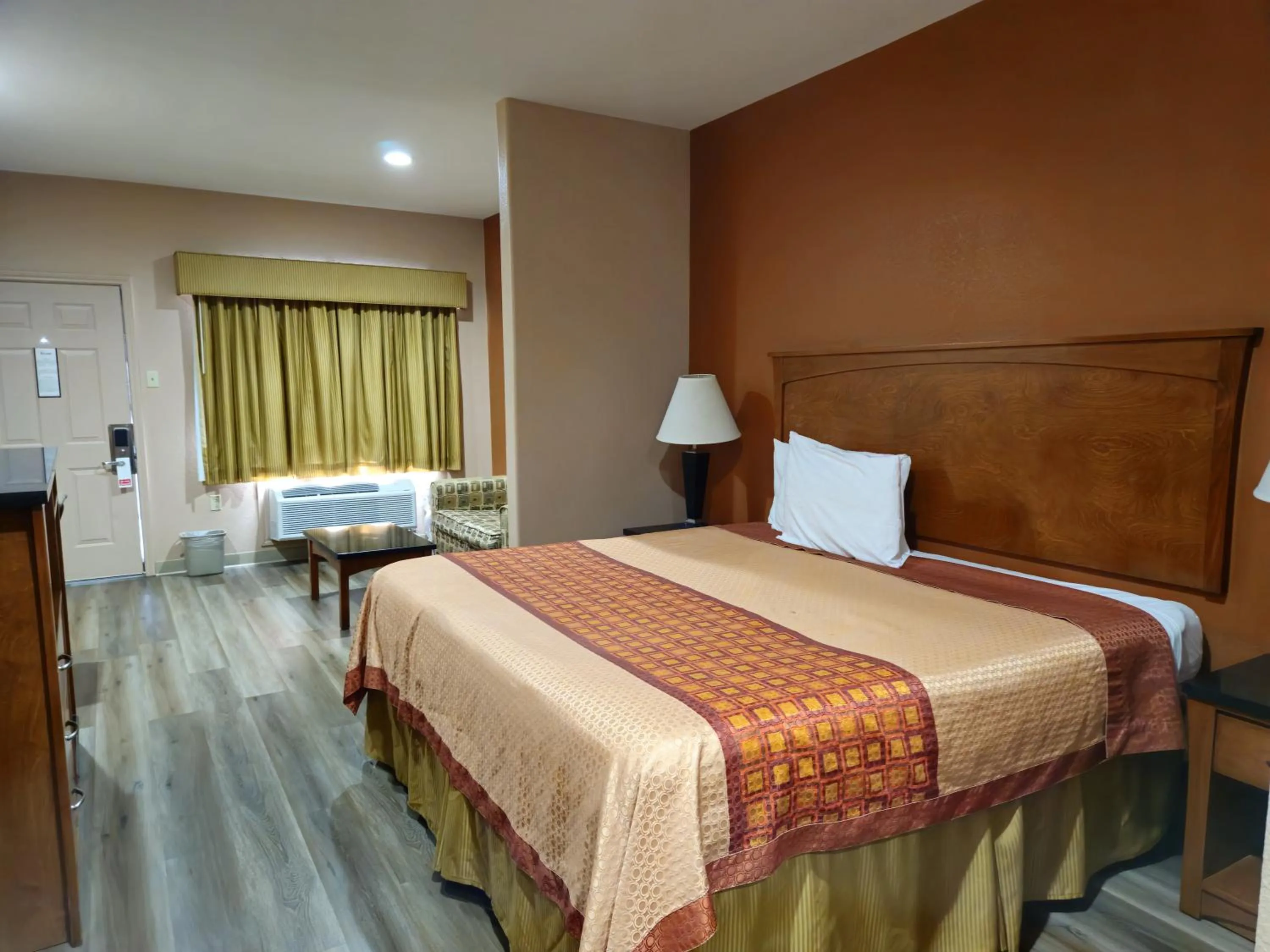 Bedroom, Bed in Budgetel Inn and Suites