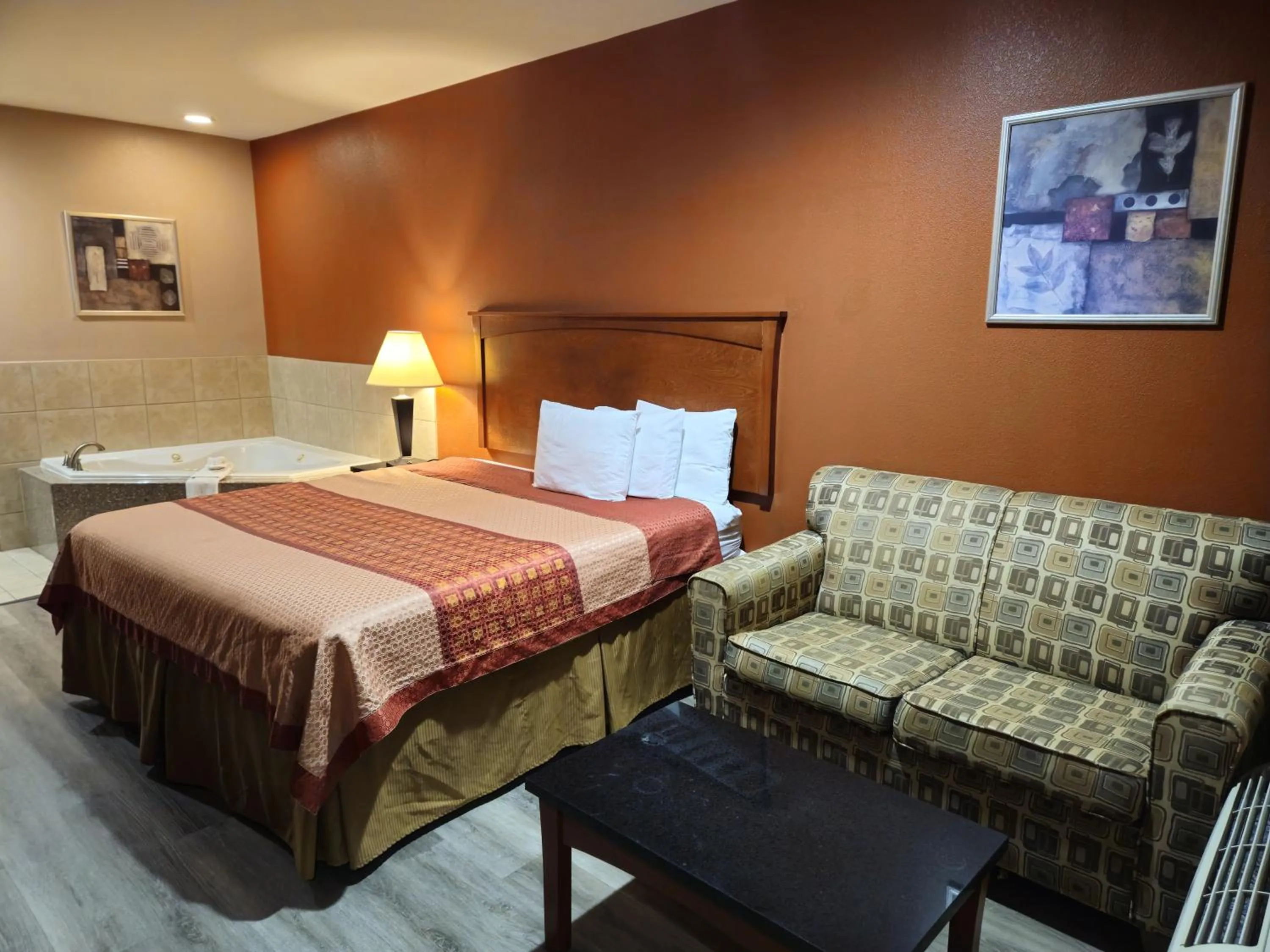 Photo of the whole room, Bed in Budgetel Inn and Suites