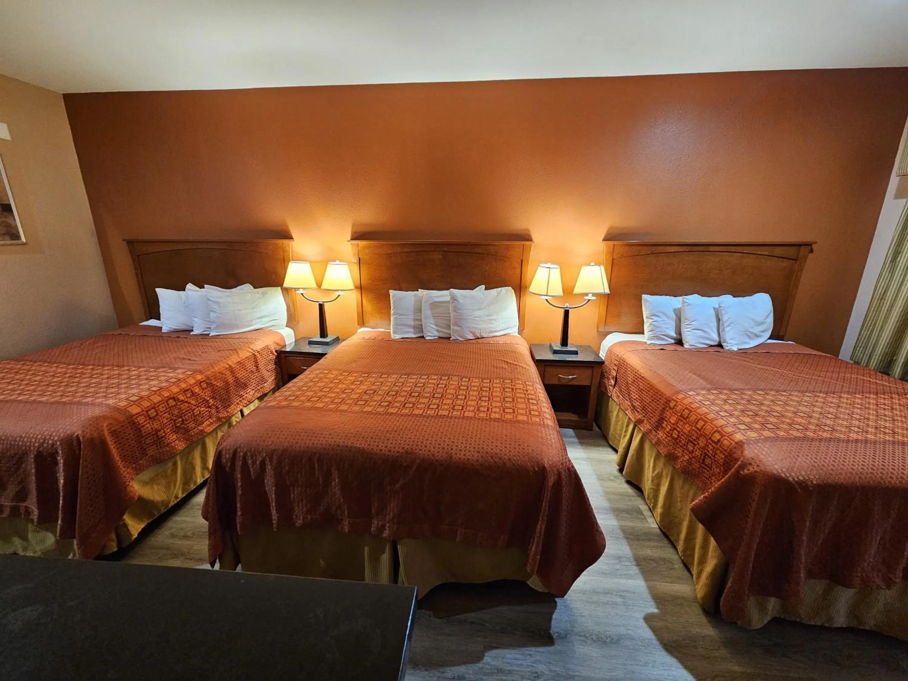 Bedroom, Bed in Budgetel Inn and Suites