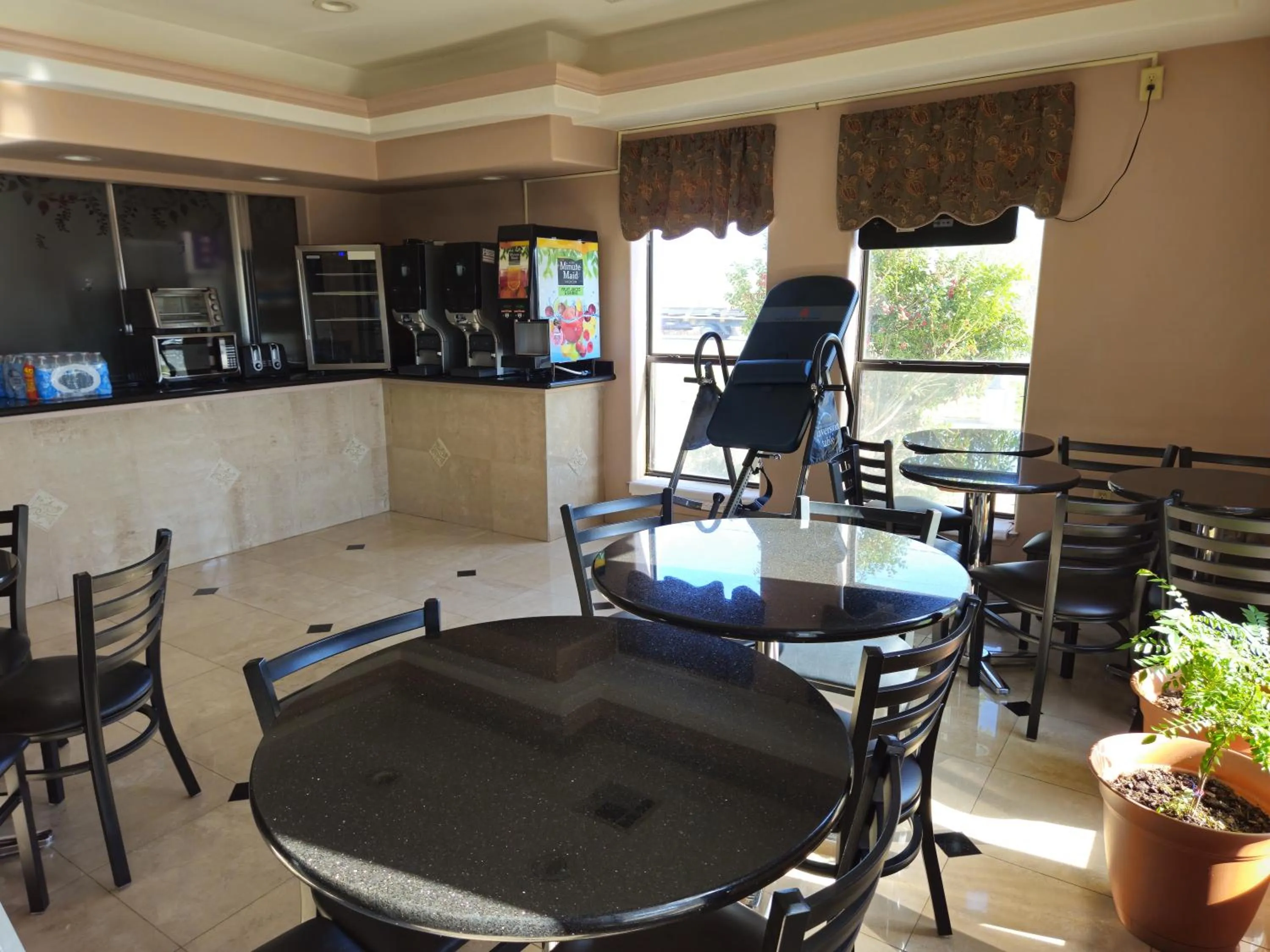 Breakfast in Budgetel Inn and Suites