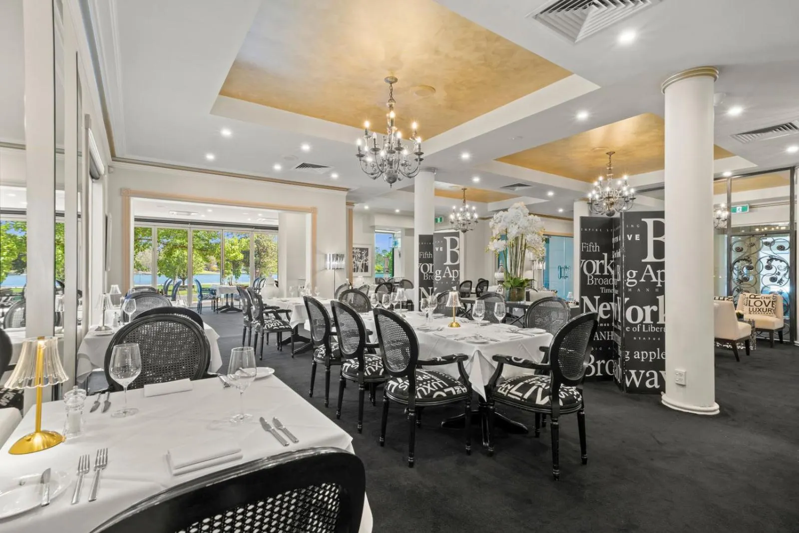 Restaurant/places to eat in The Carrington Hotel