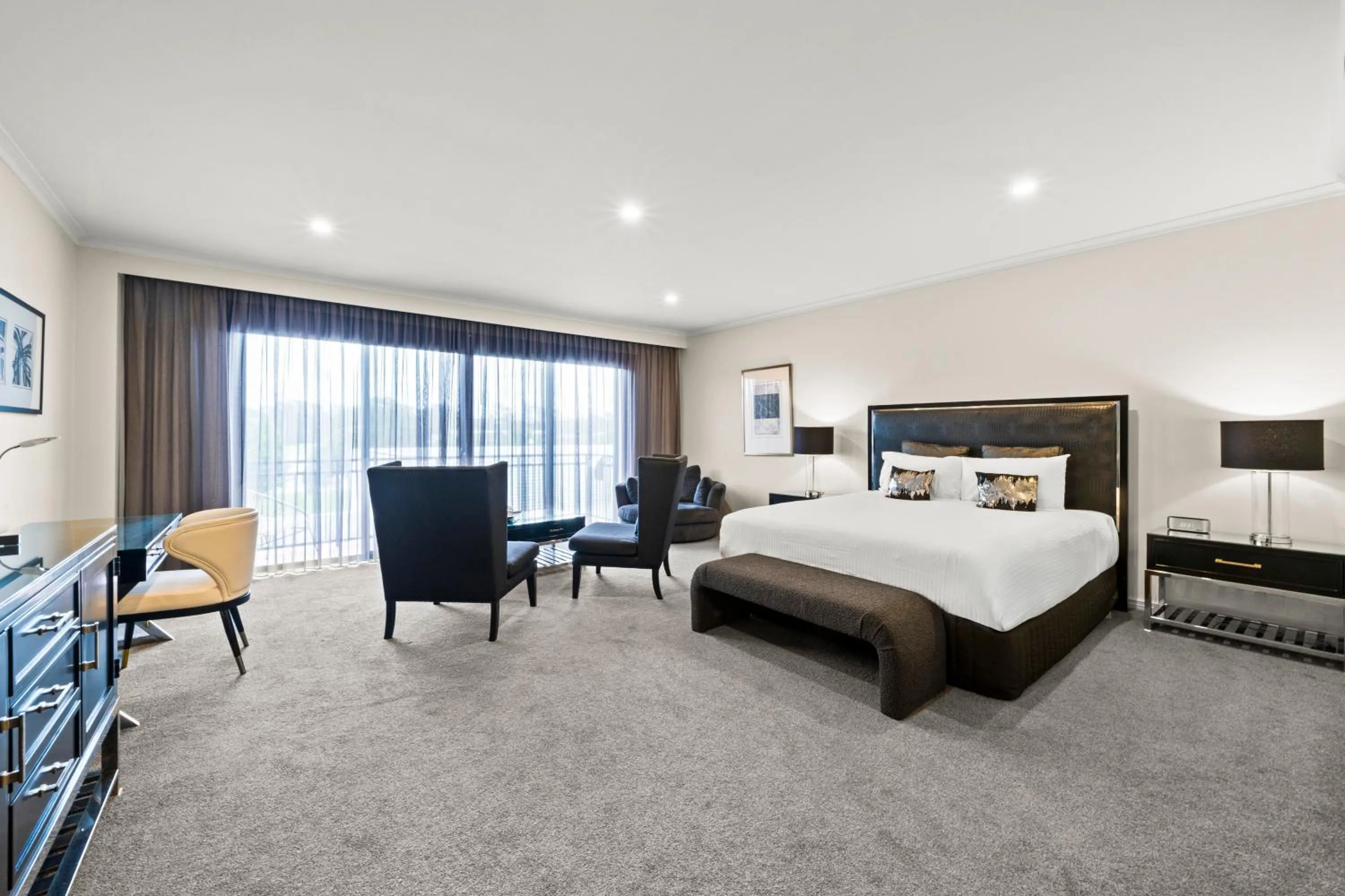 Bedroom, Bed in The Carrington Hotel