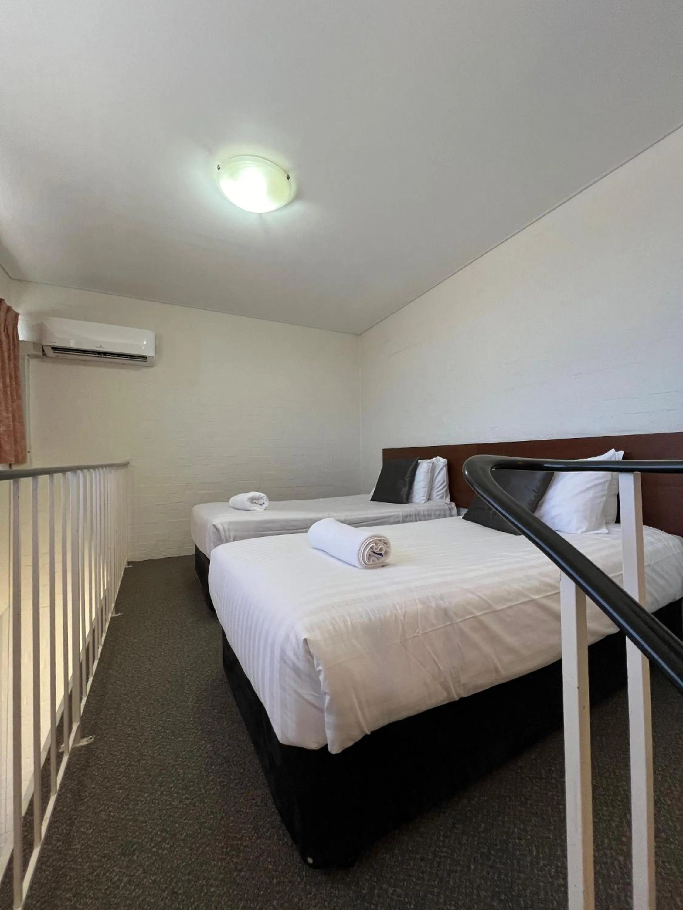 Bedroom, Bed in Atrium Hotel Mandurah