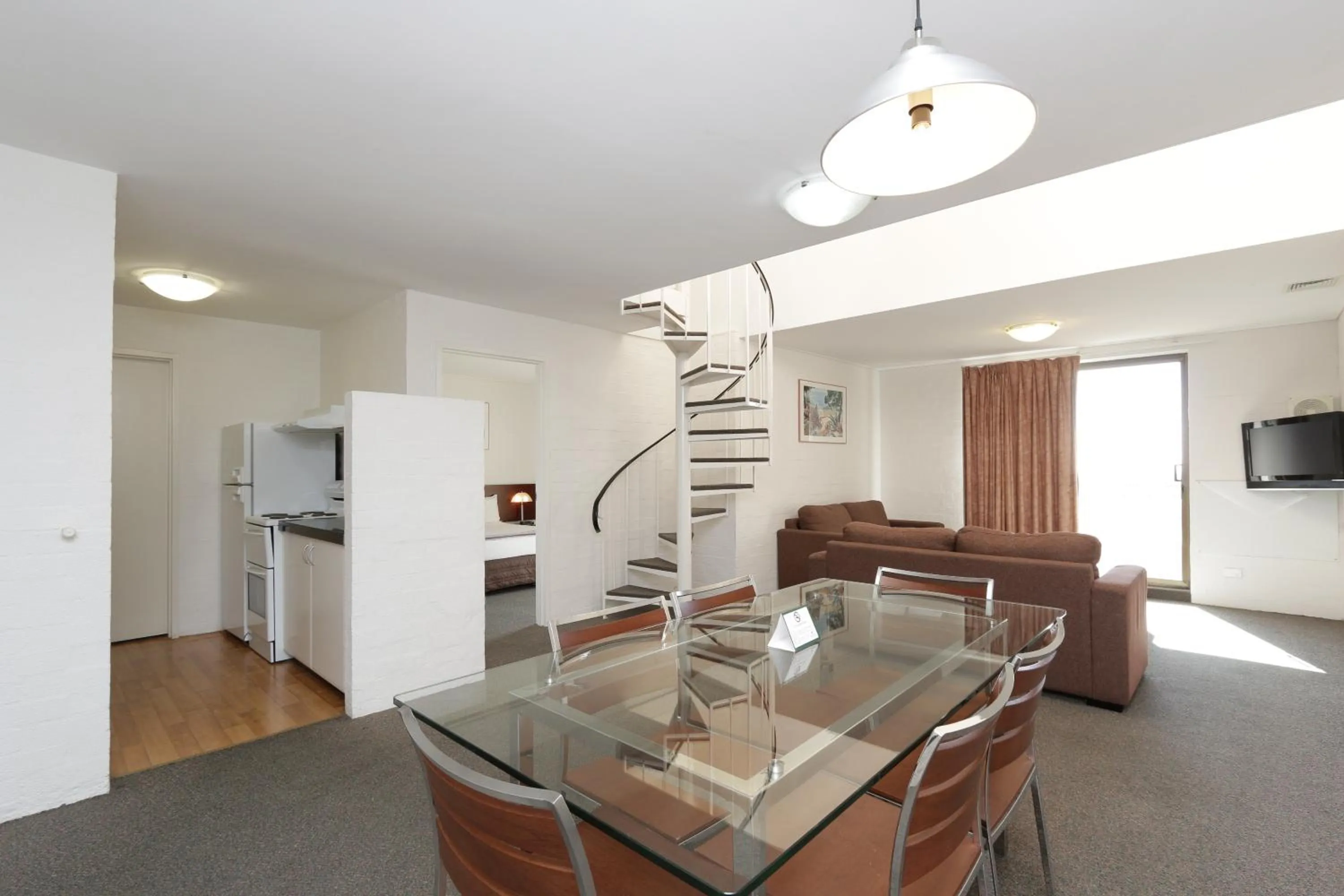 TV and multimedia in Atrium Hotel Mandurah