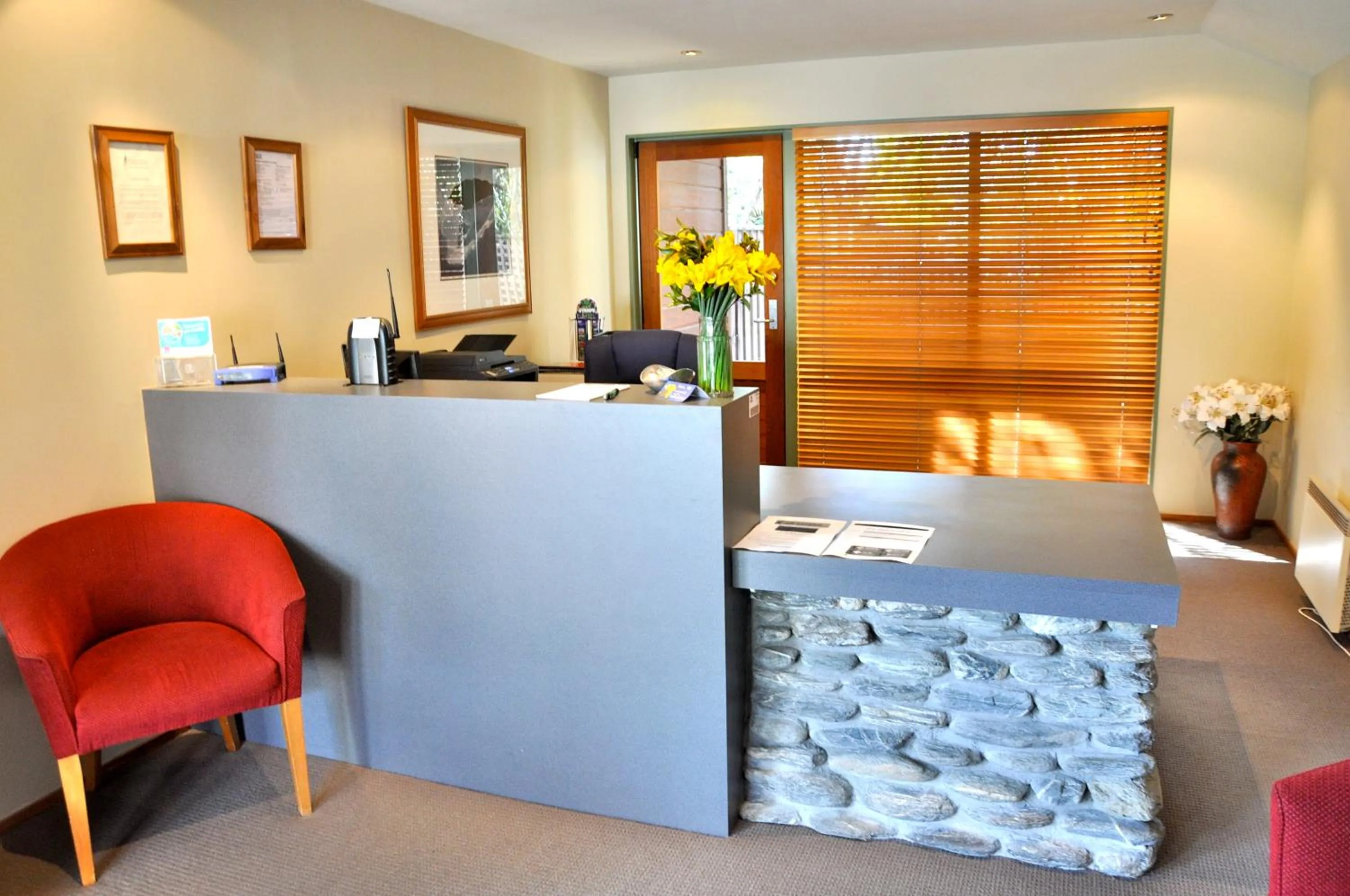 Facade/entrance in Punga Grove