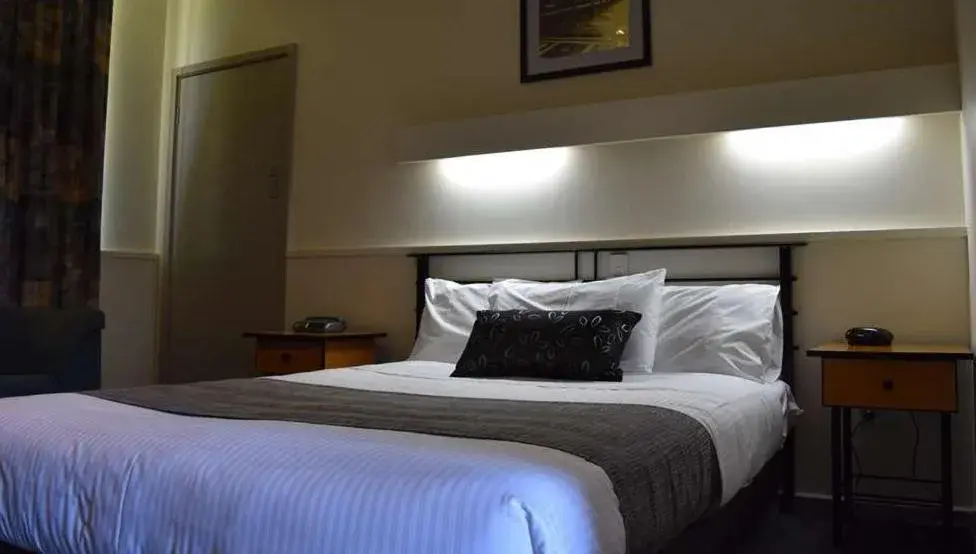 Double Room - single occupancy in Overlander Hotel Motel Double Room - single occupancy in Overlander Hotel Motel