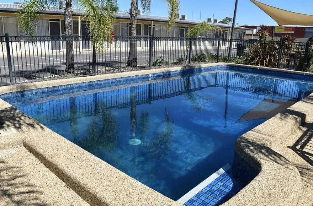 Double Room - single occupancy in Overlander Hotel Motel Double Room - single occupancy in Overlander Hotel Motel