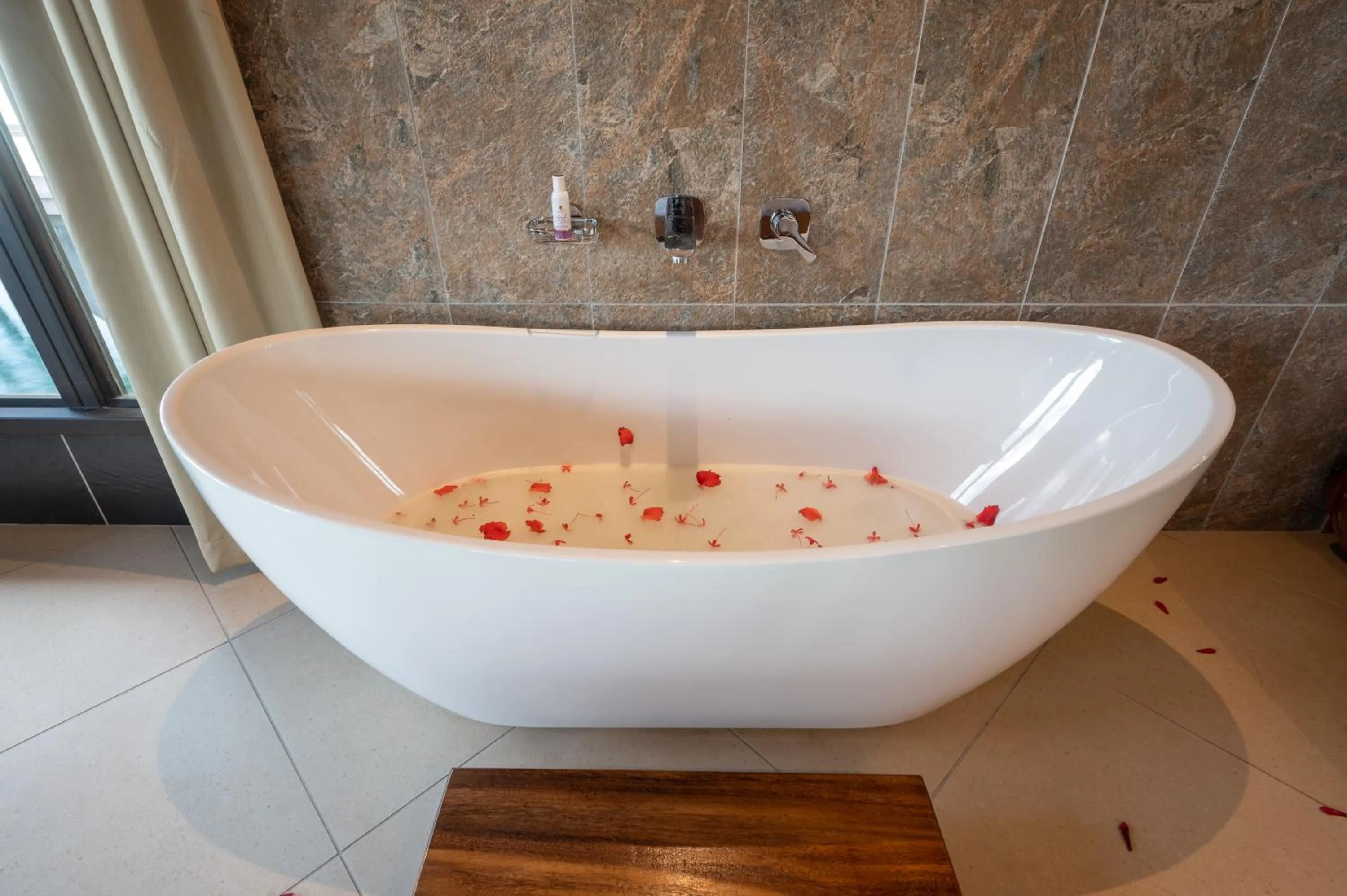 Koro Sun Resort & Rainforest Spa