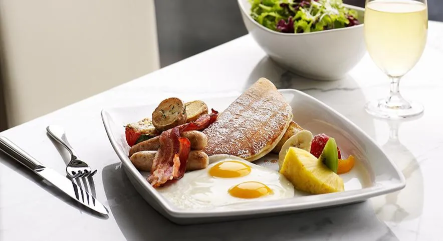 Food close-up in Rolling Hills Hotel