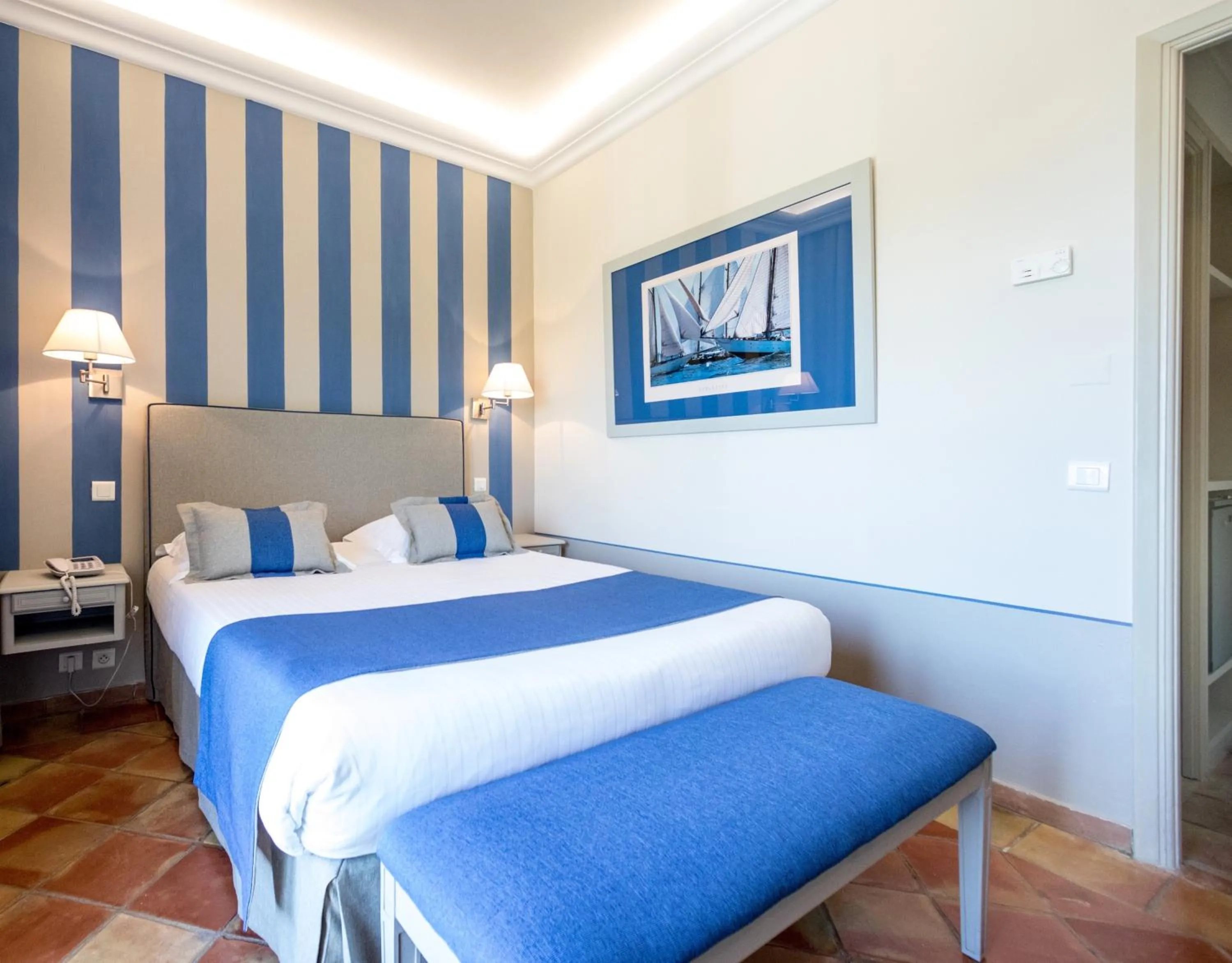 Bed in La Bastide Du Port - Hôtel de Charme