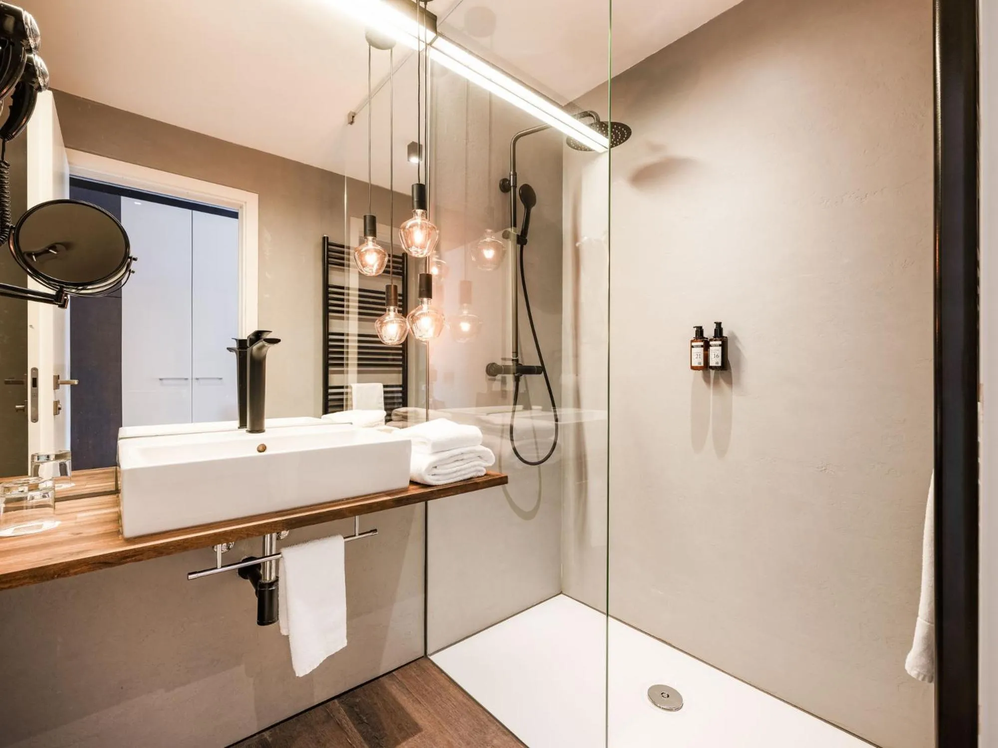 Shower in Hotel City Maribor