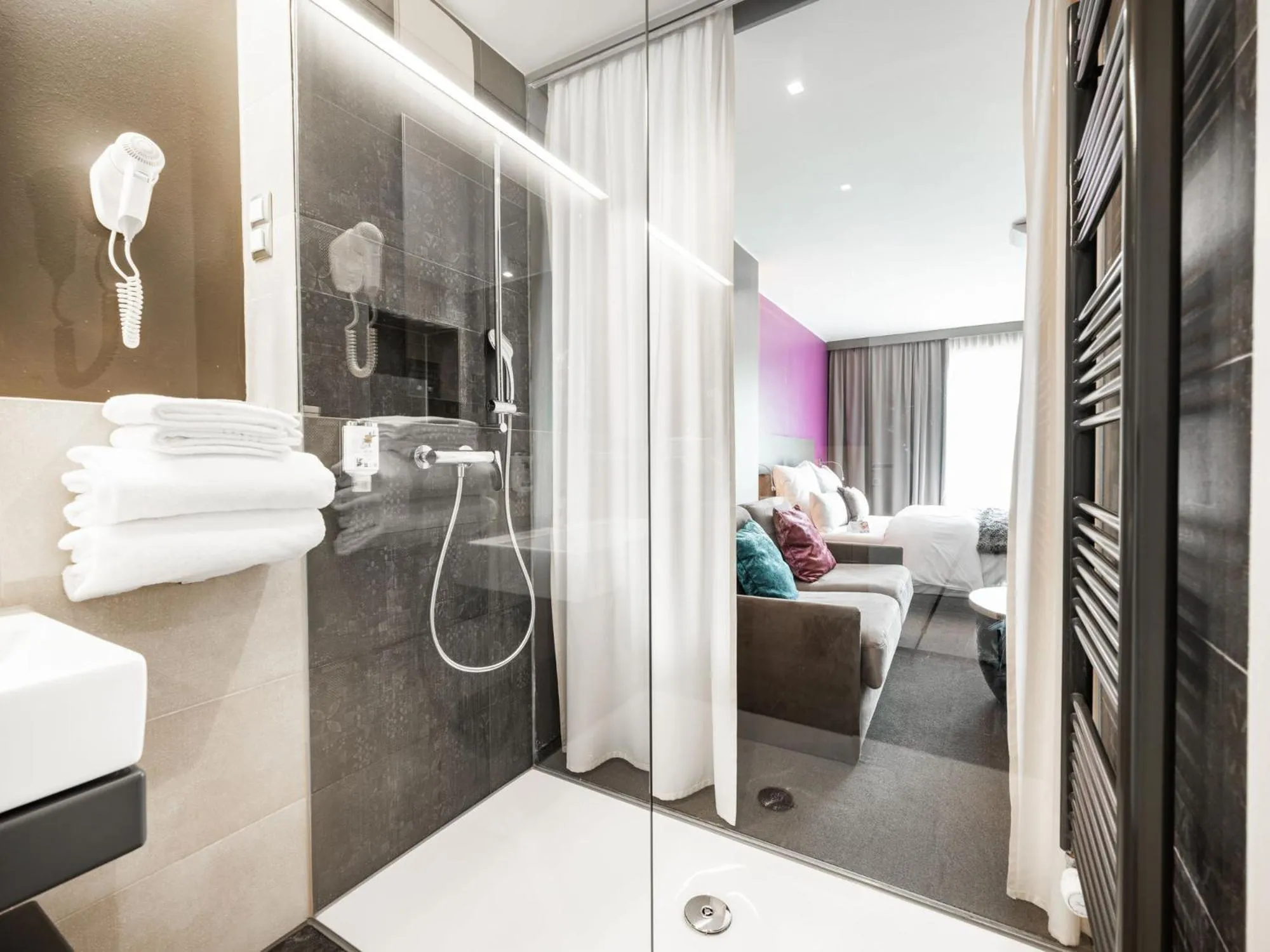 Shower in Hotel City Maribor