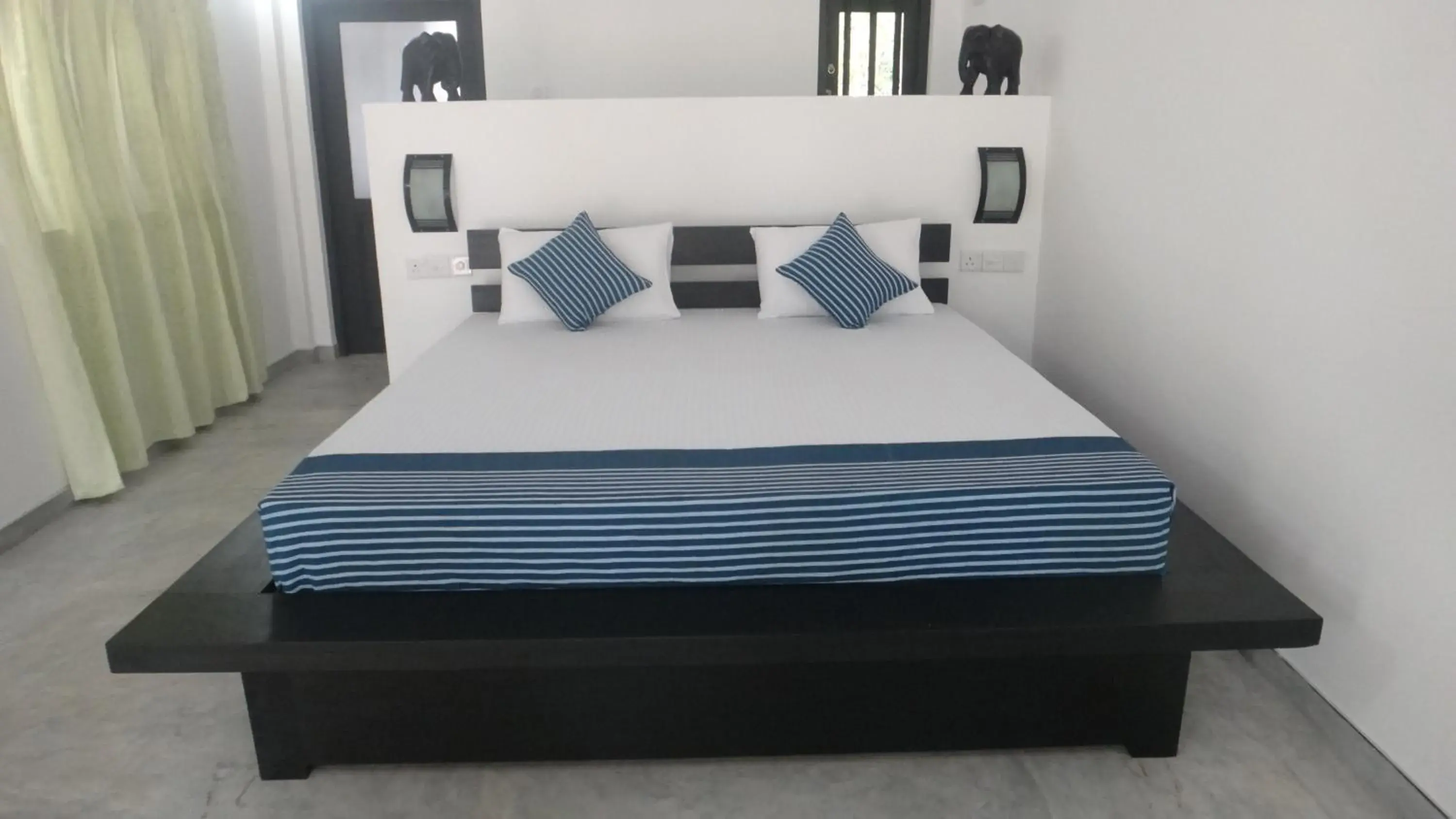 Bedroom in Seagulls Garden Cabanas Bedroom in Seagulls Garden Cabanas