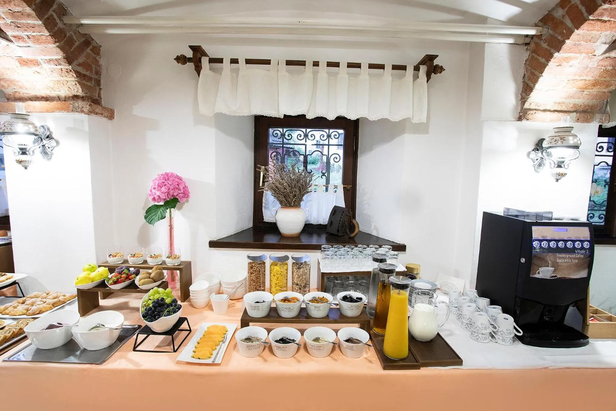 Food and drinks in House Klasika - Adults Only