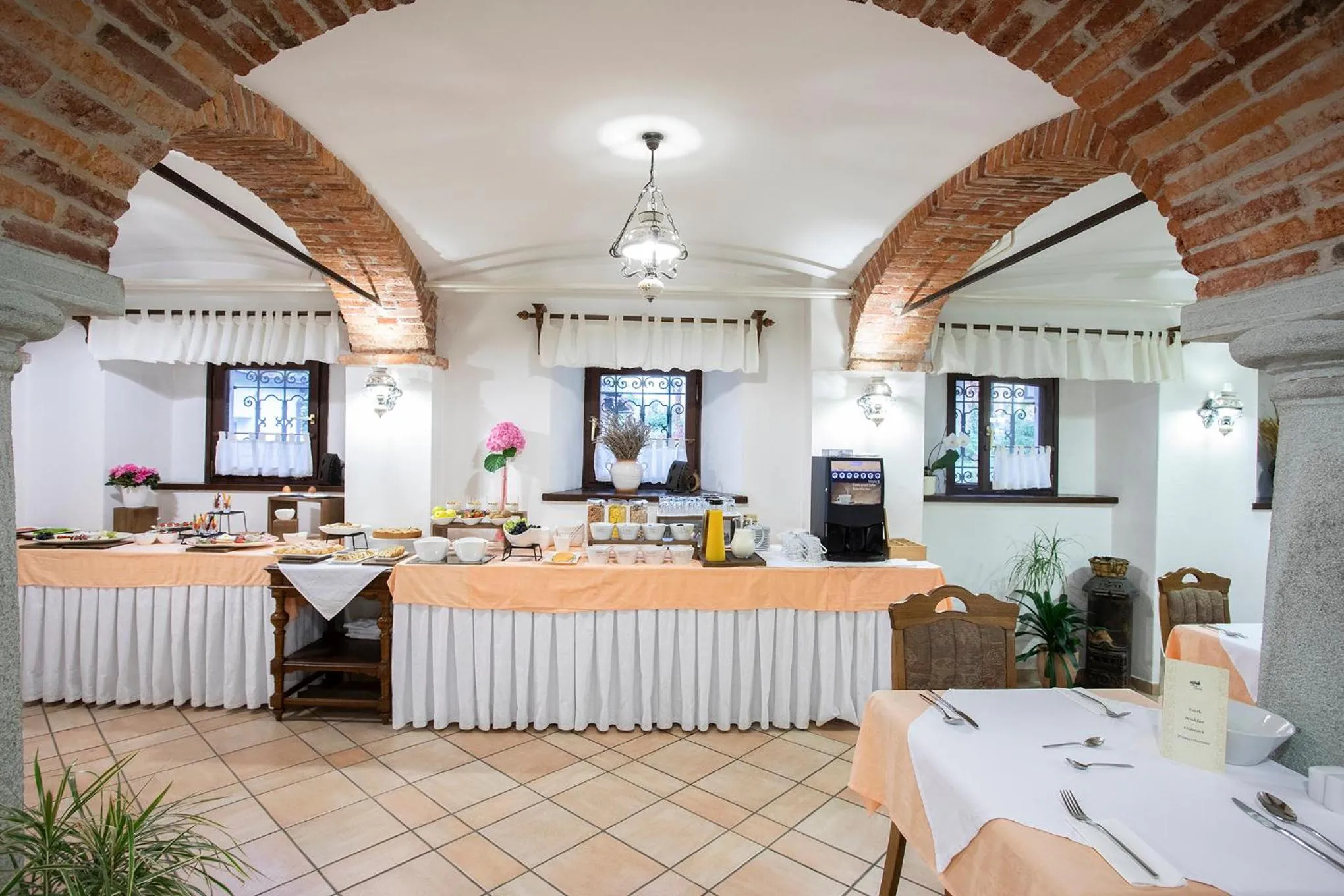 Food and drinks in House Klasika - Adults Only