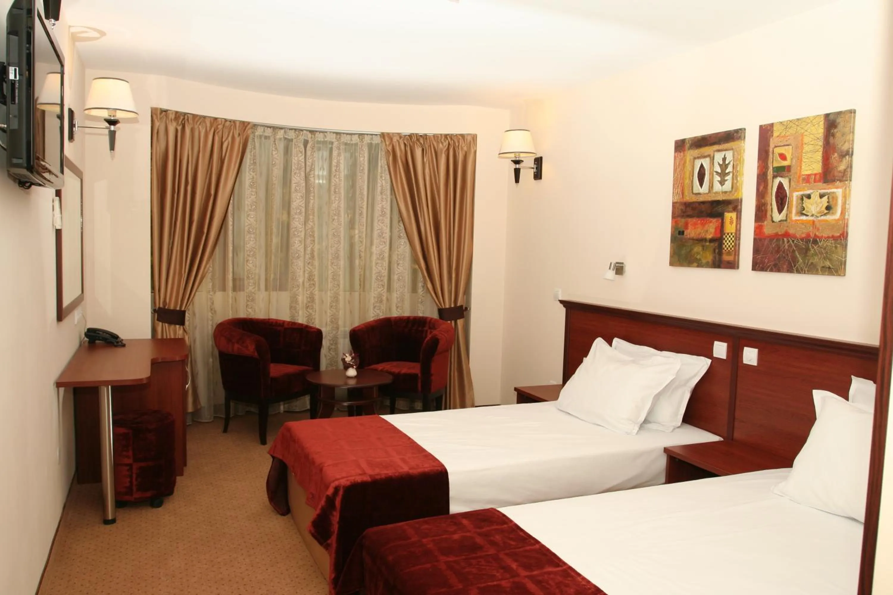 Photo of the whole room, Bed in Favorit Hotel