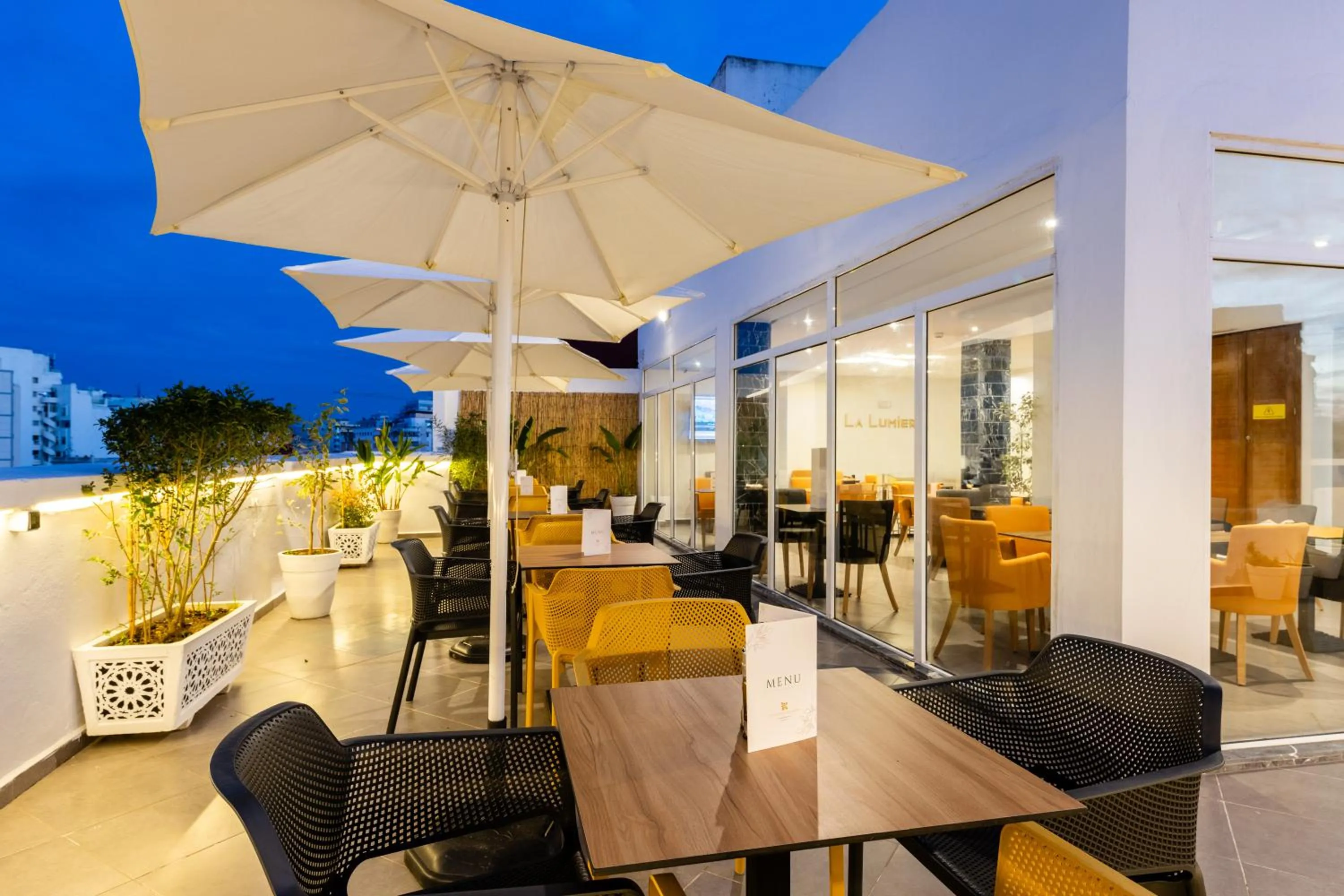 Patio in Hotel Etoile Du Nord