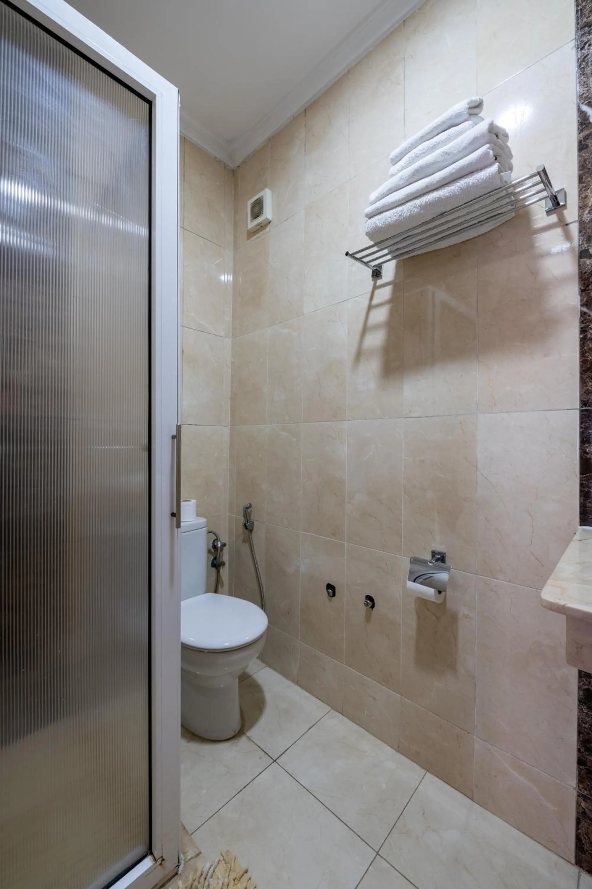 Bathroom in Hotel Etoile Du Nord