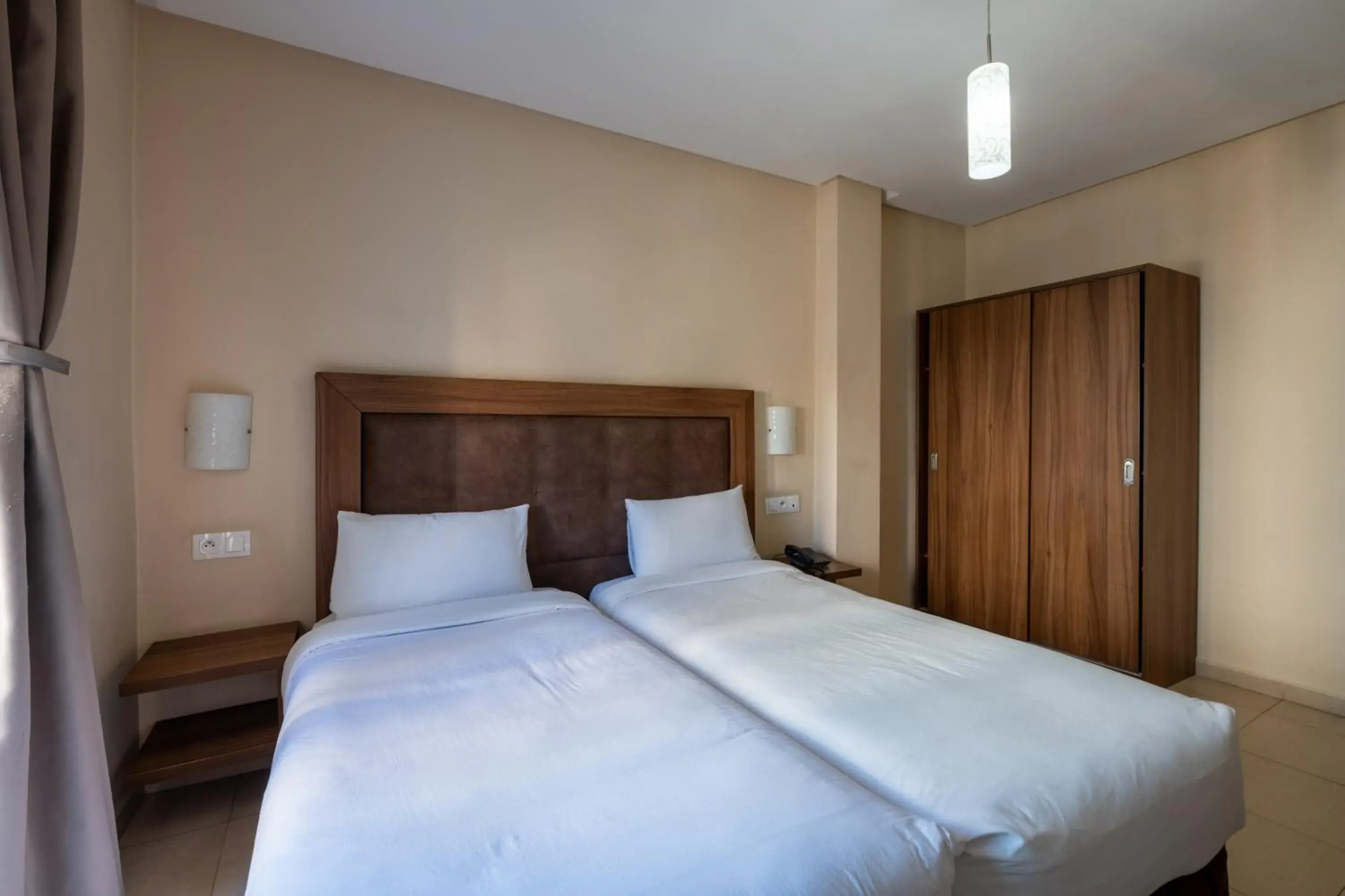 Twin Room - single occupancy in Hotel Etoile Du Nord Twin Room - single occupancy in Hotel Etoile Du Nord