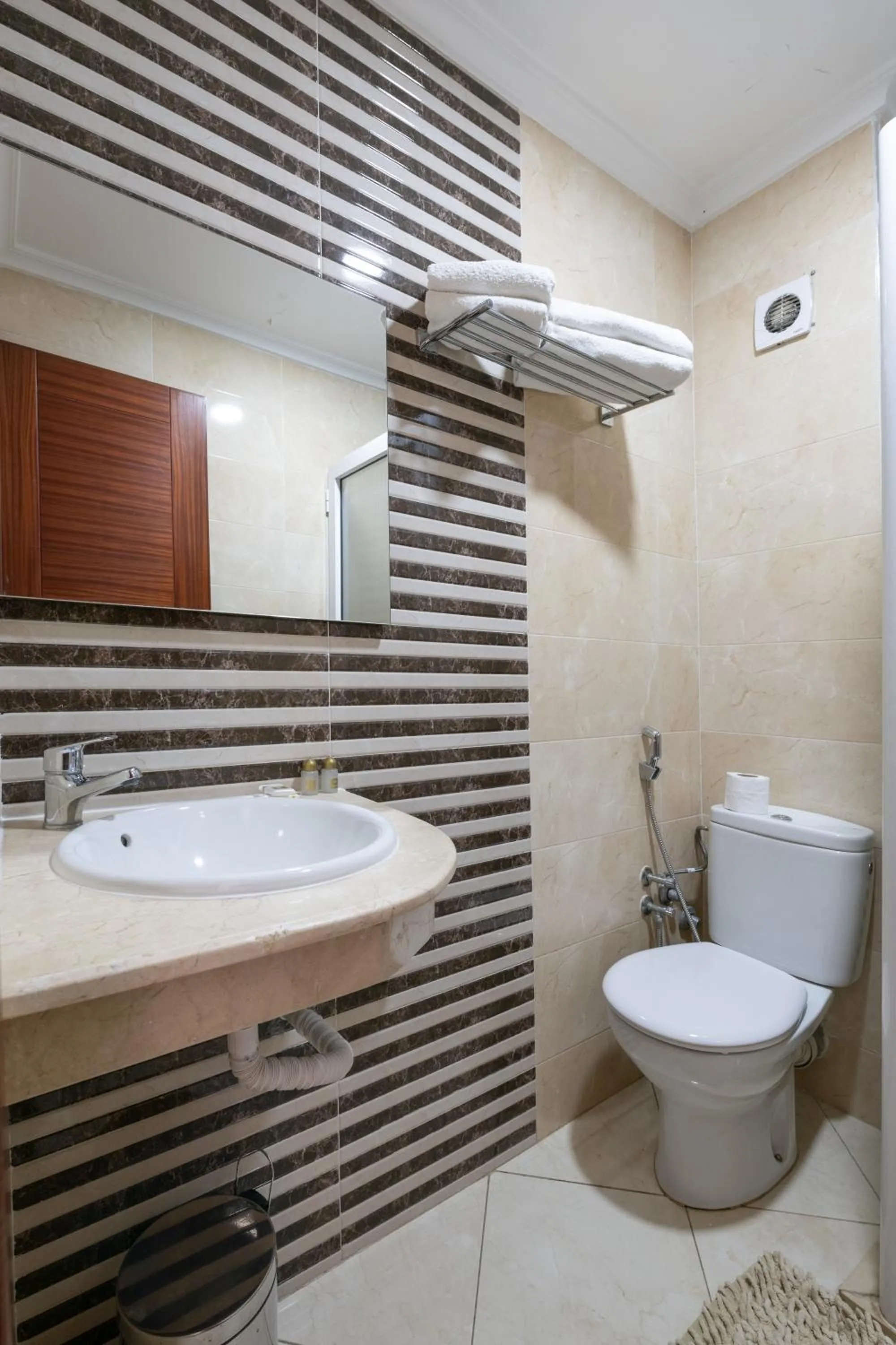 Bathroom in Hotel Etoile Du Nord