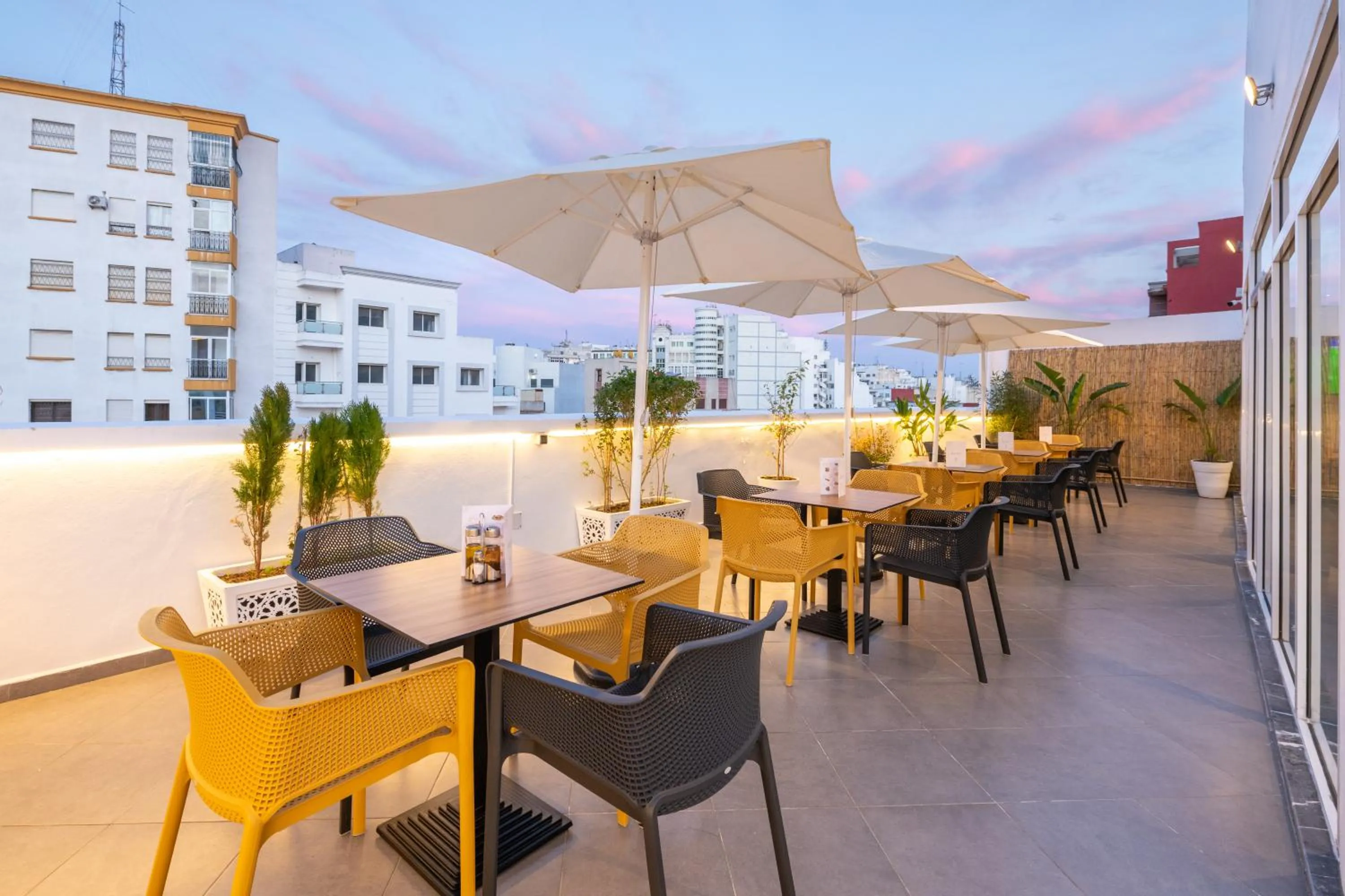 Patio in Hotel Etoile Du Nord