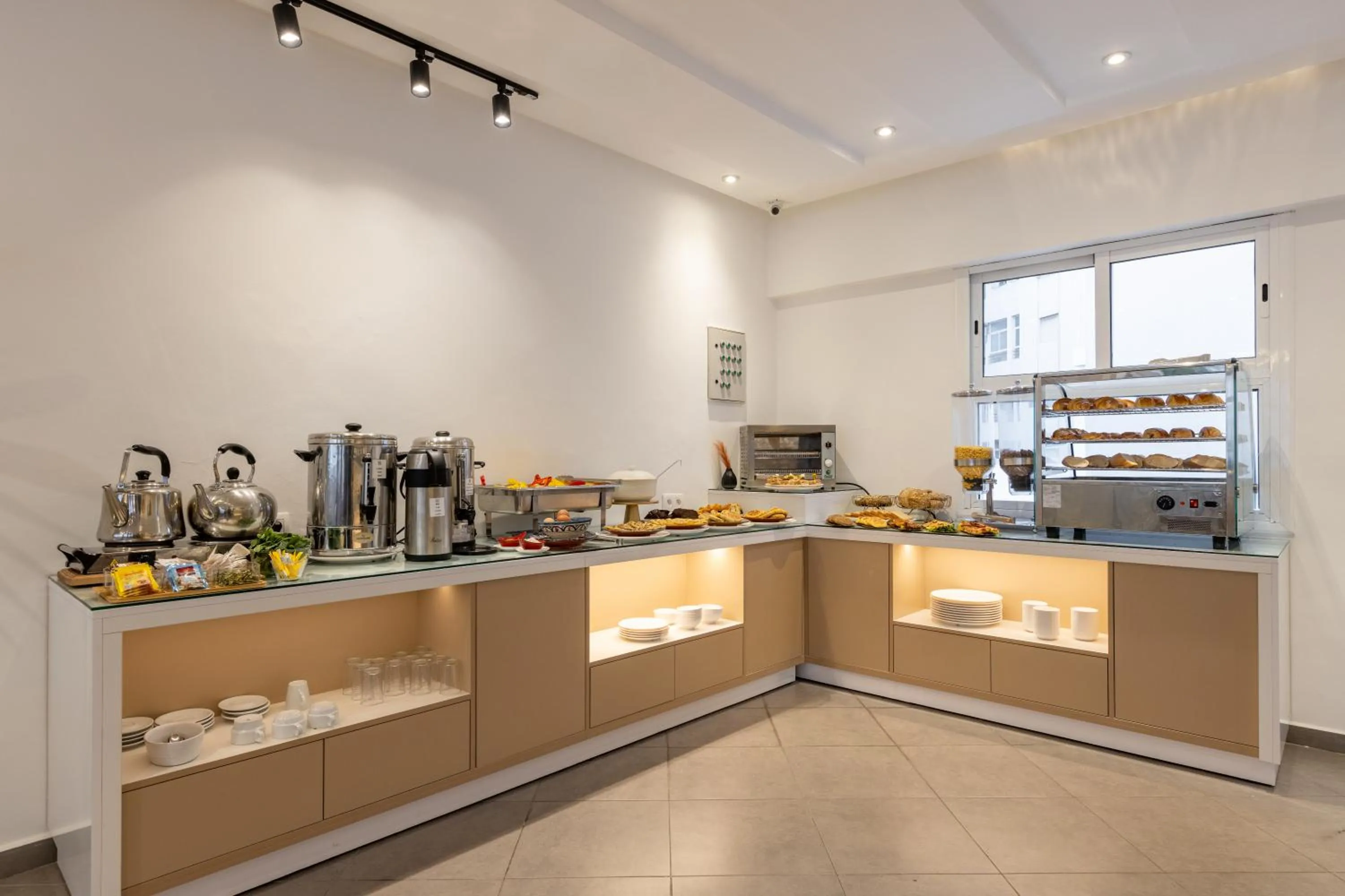 Restaurant/places to eat in Hotel Etoile Du Nord