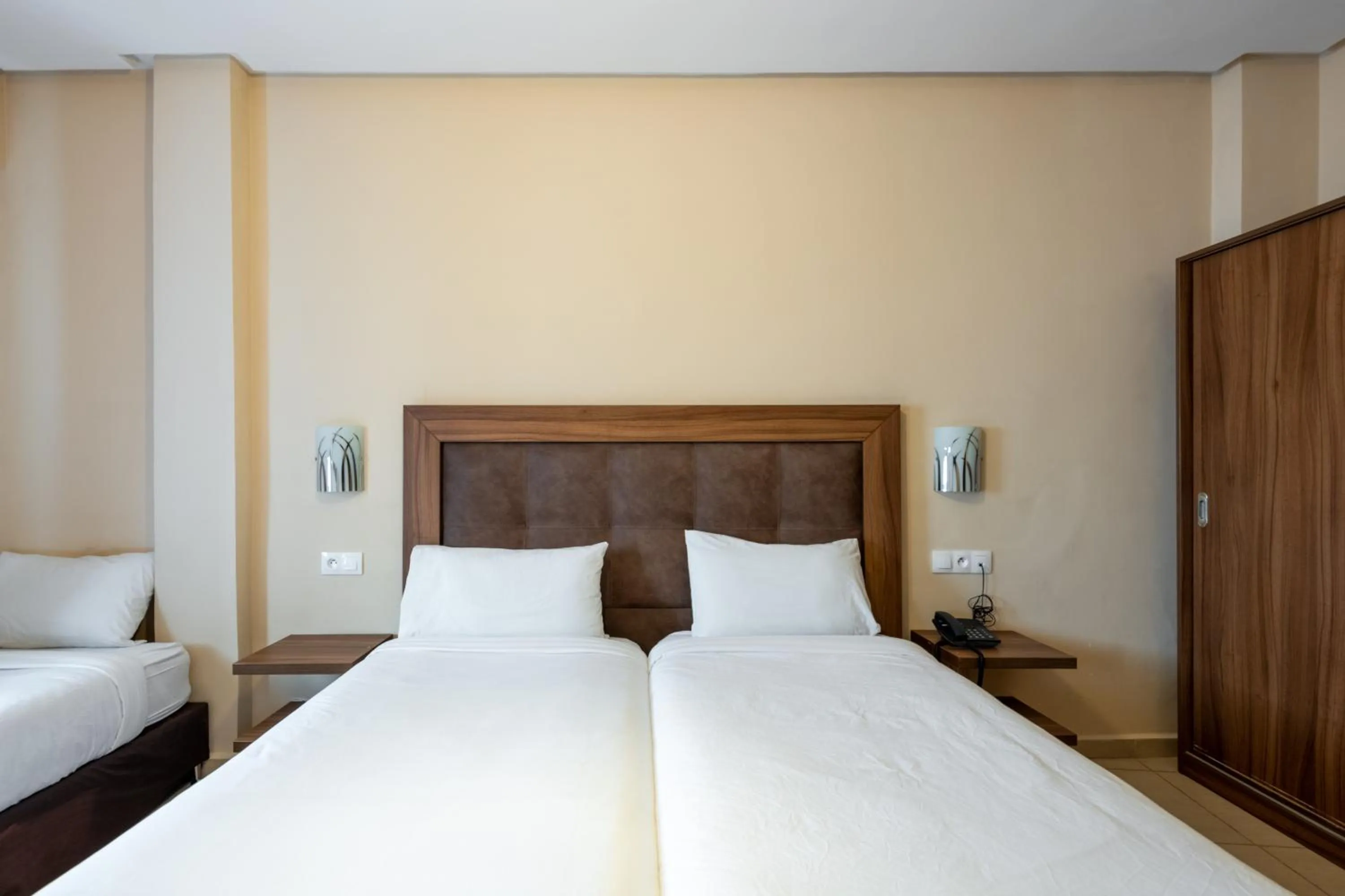 Bed in Hotel Etoile Du Nord