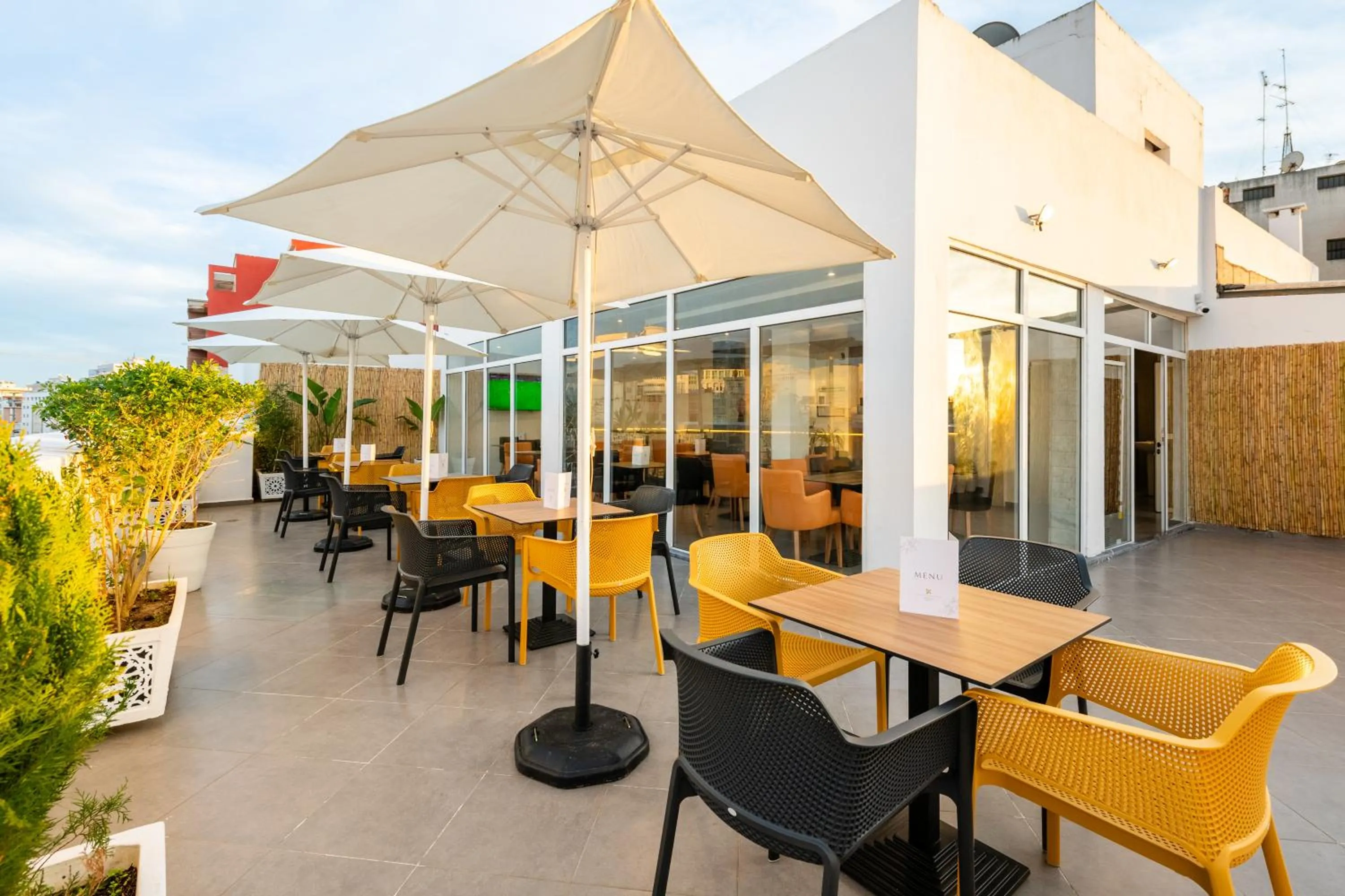 Patio in Hotel Etoile Du Nord