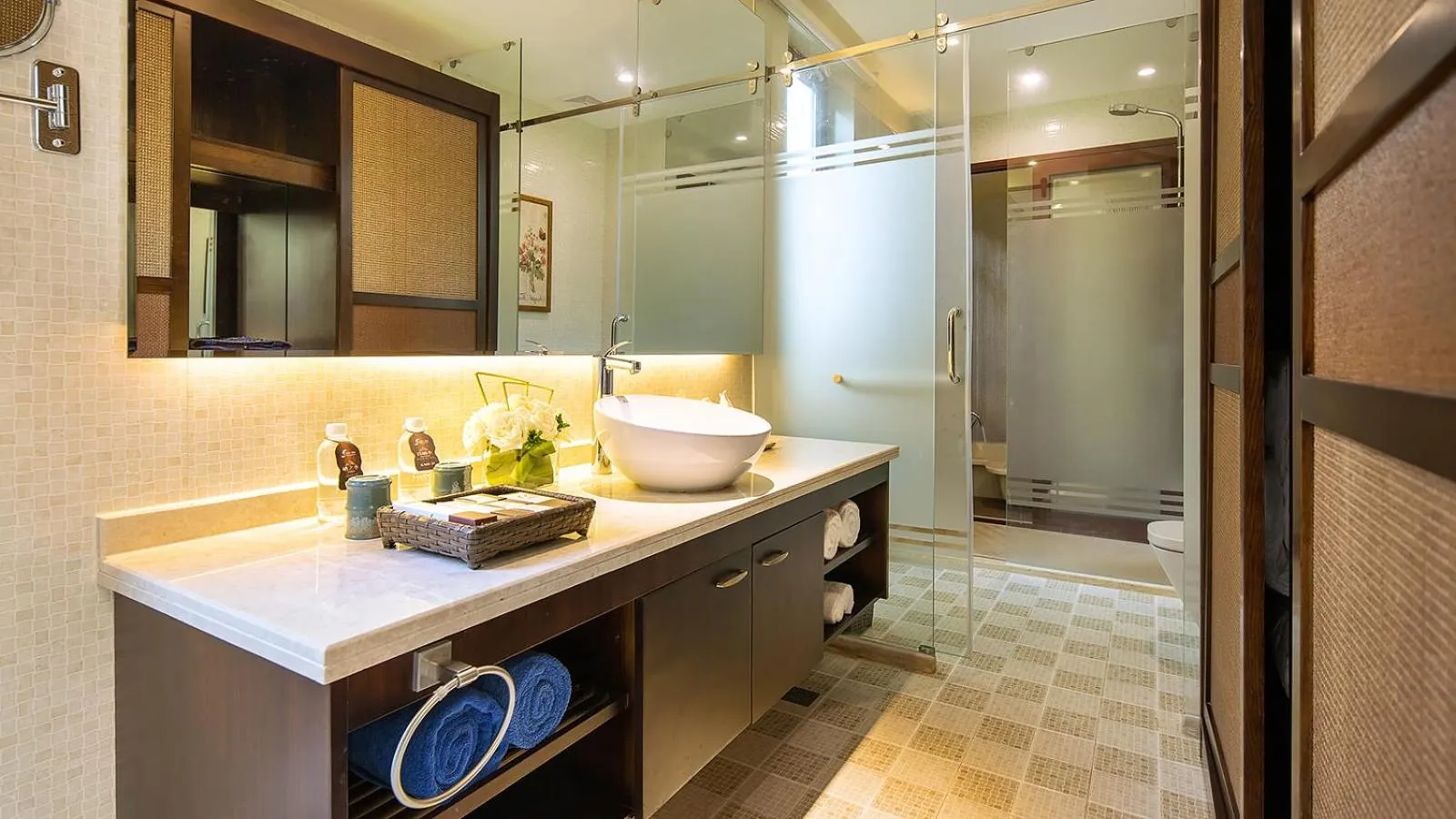 Bathroom in Sanya Yalong Bay Villas & Spa