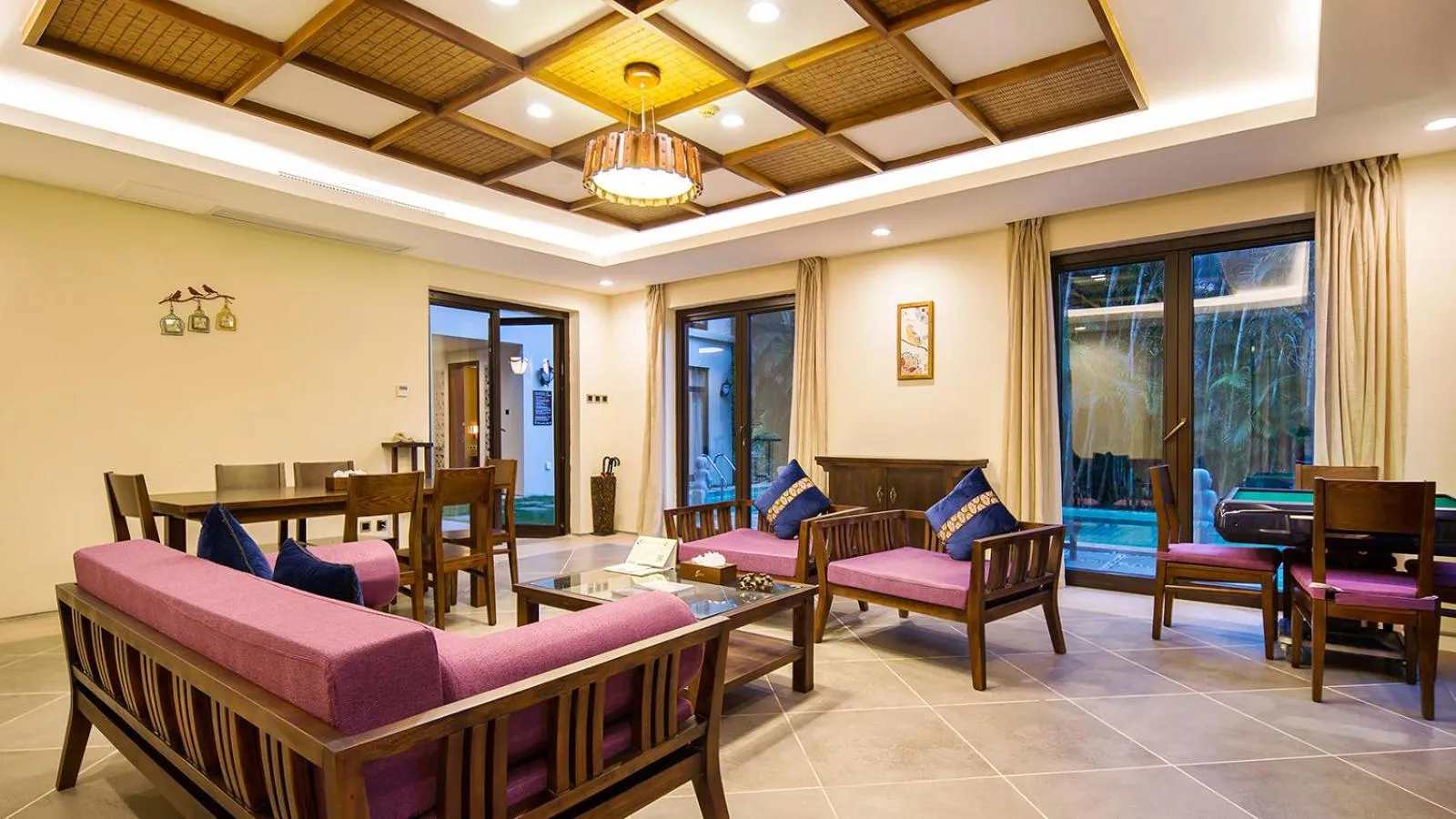 Living room in Sanya Yalong Bay Villas & Spa