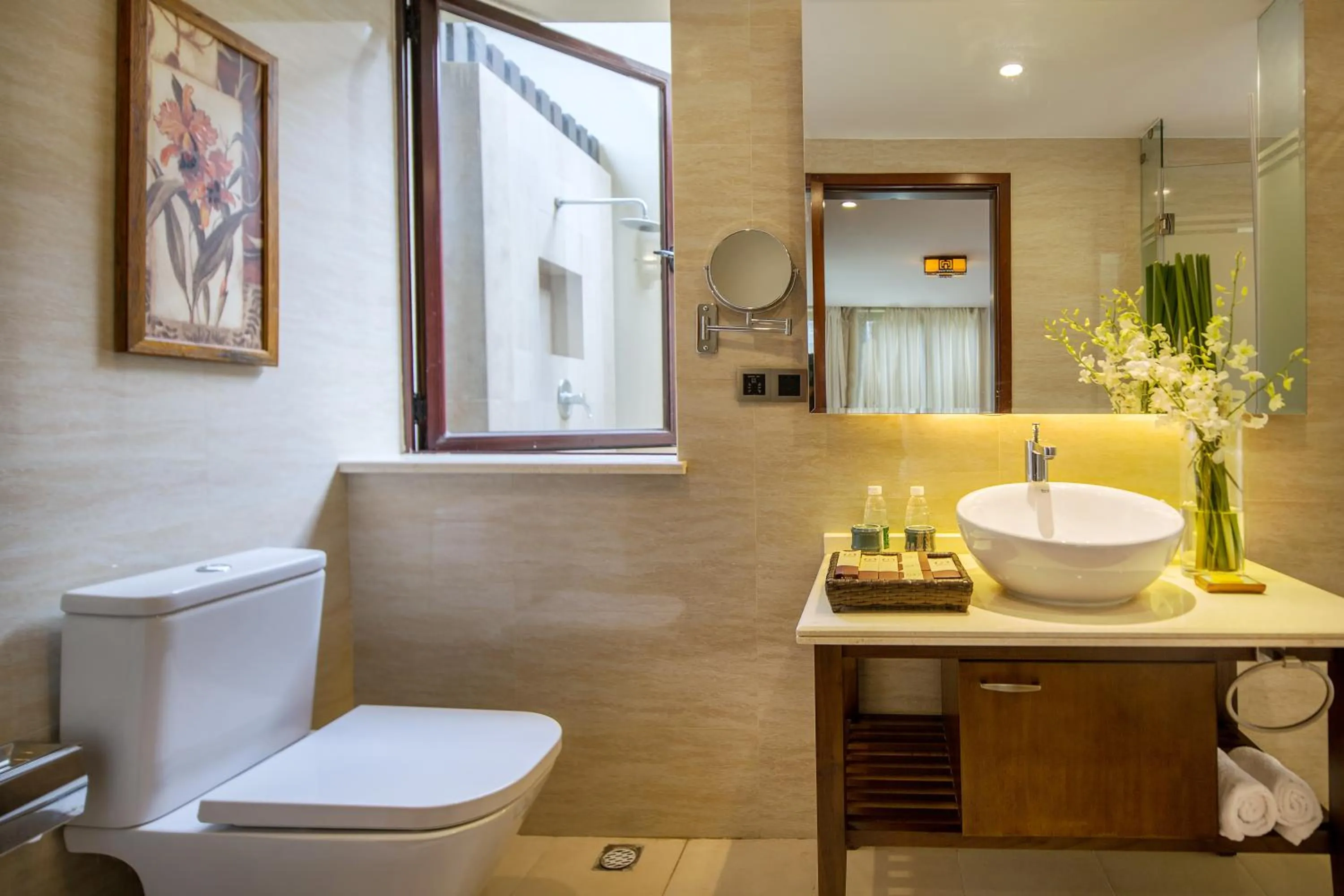 Toilet in Sanya Yalong Bay Villas & Spa