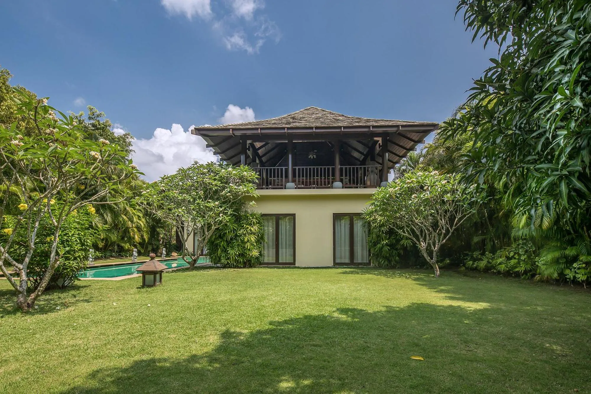 Property building in Sanya Yalong Bay Villas & Spa