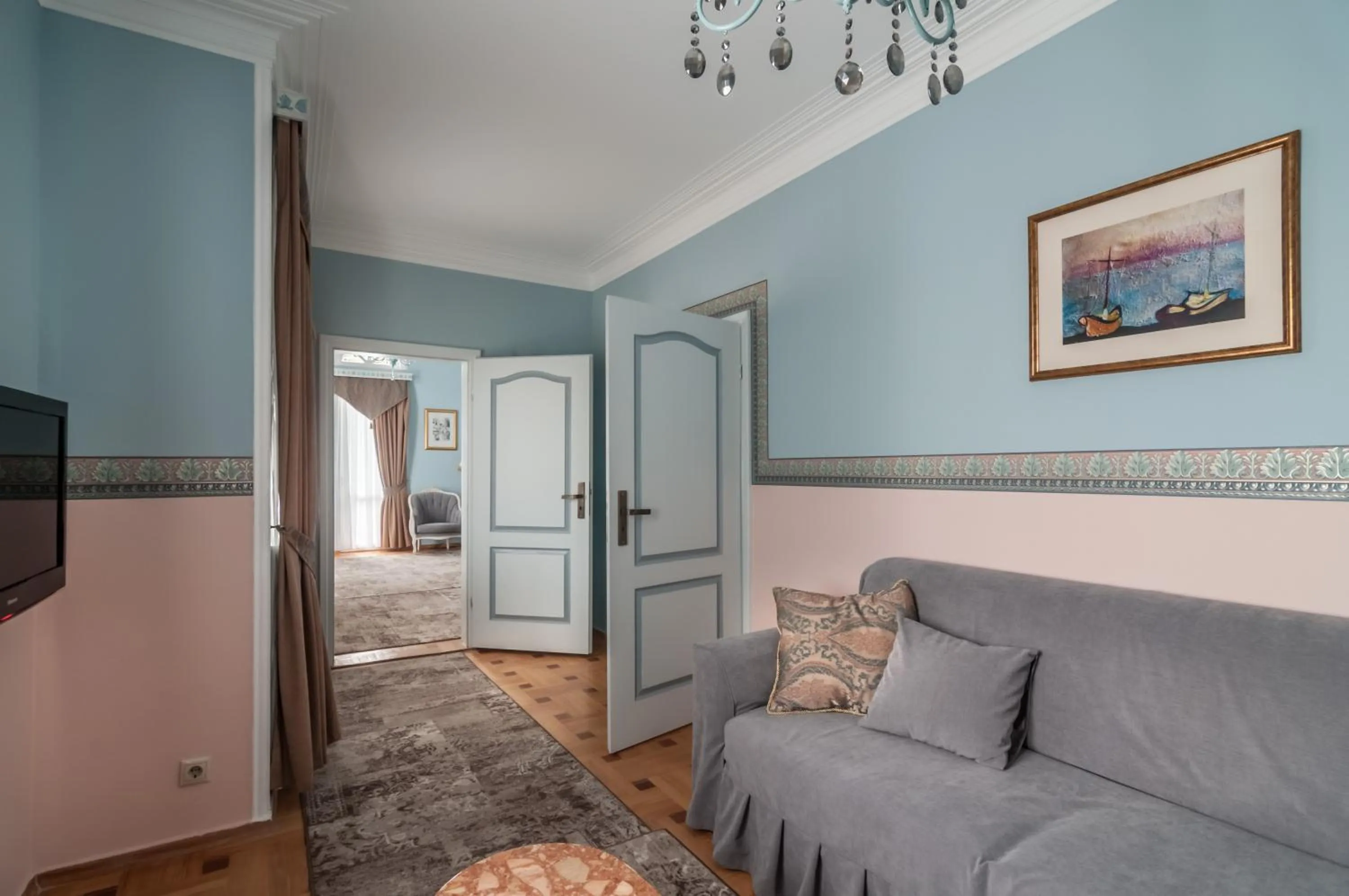 Seating area in Prestige Palace - Esquisse Hotel