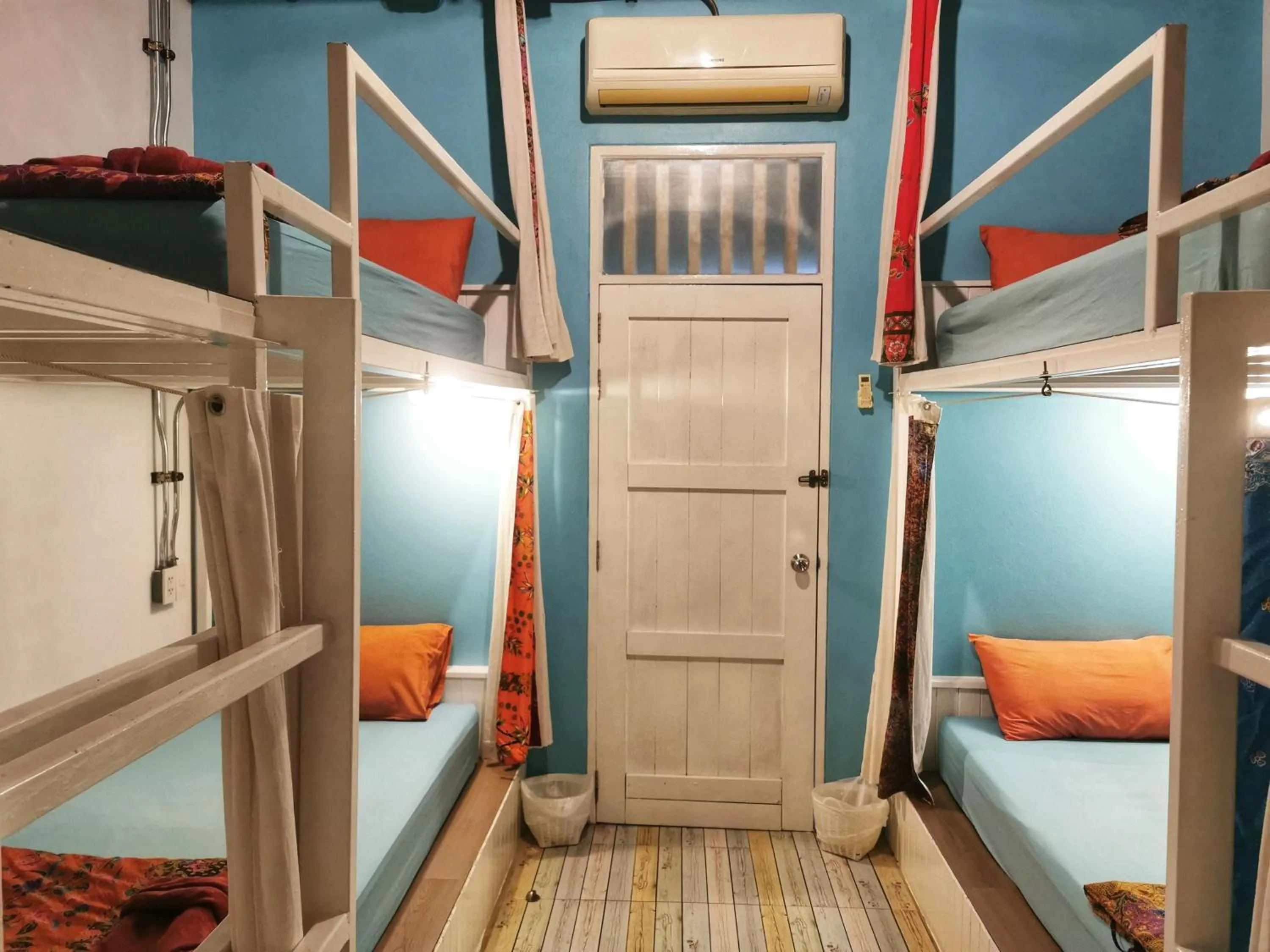 Bedroom, Bed in Glur Hostel