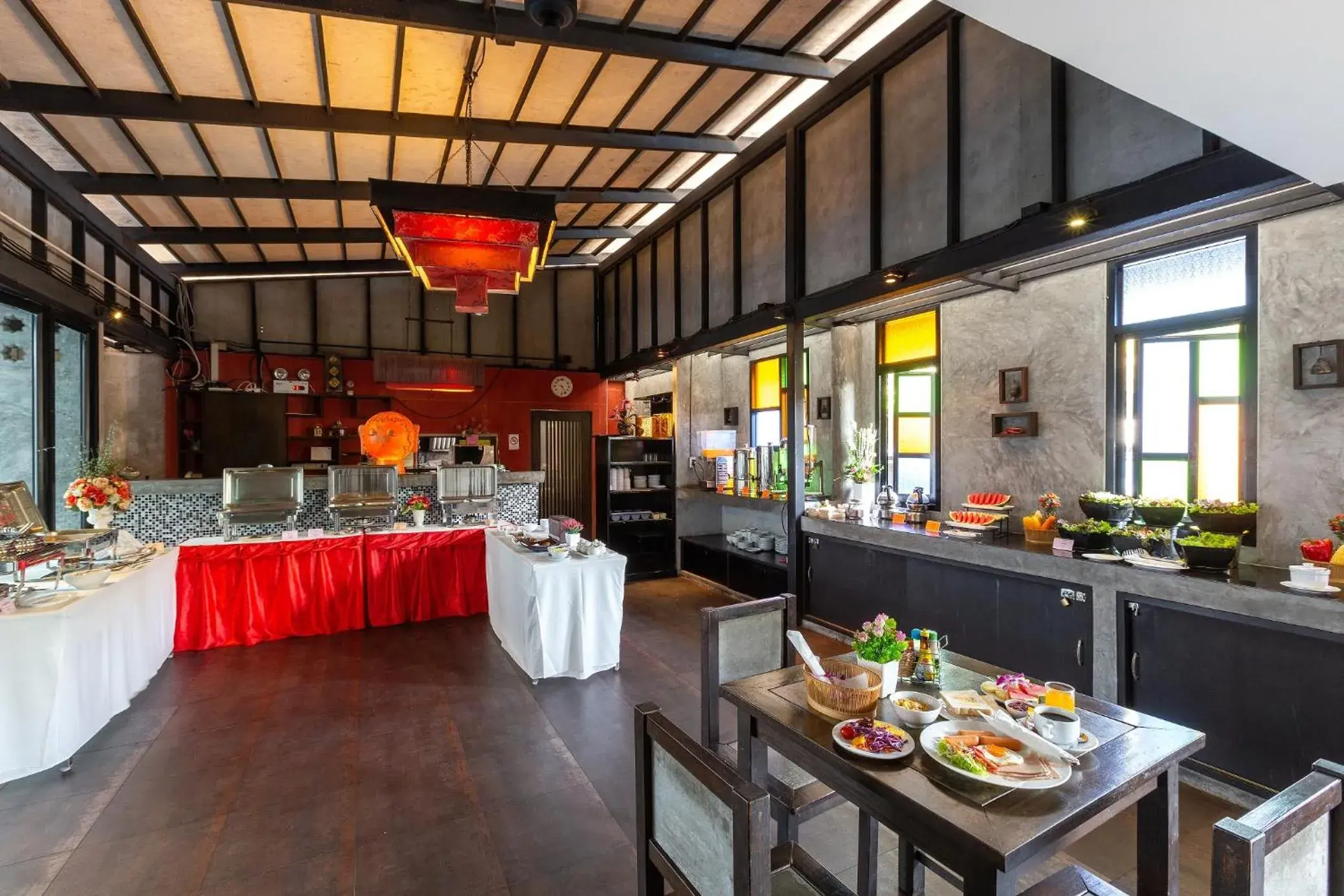 Restaurant/places to eat in Phuketa - SHA Extra Plus Restaurant/places to eat in Phuketa - SHA Extra Plus
