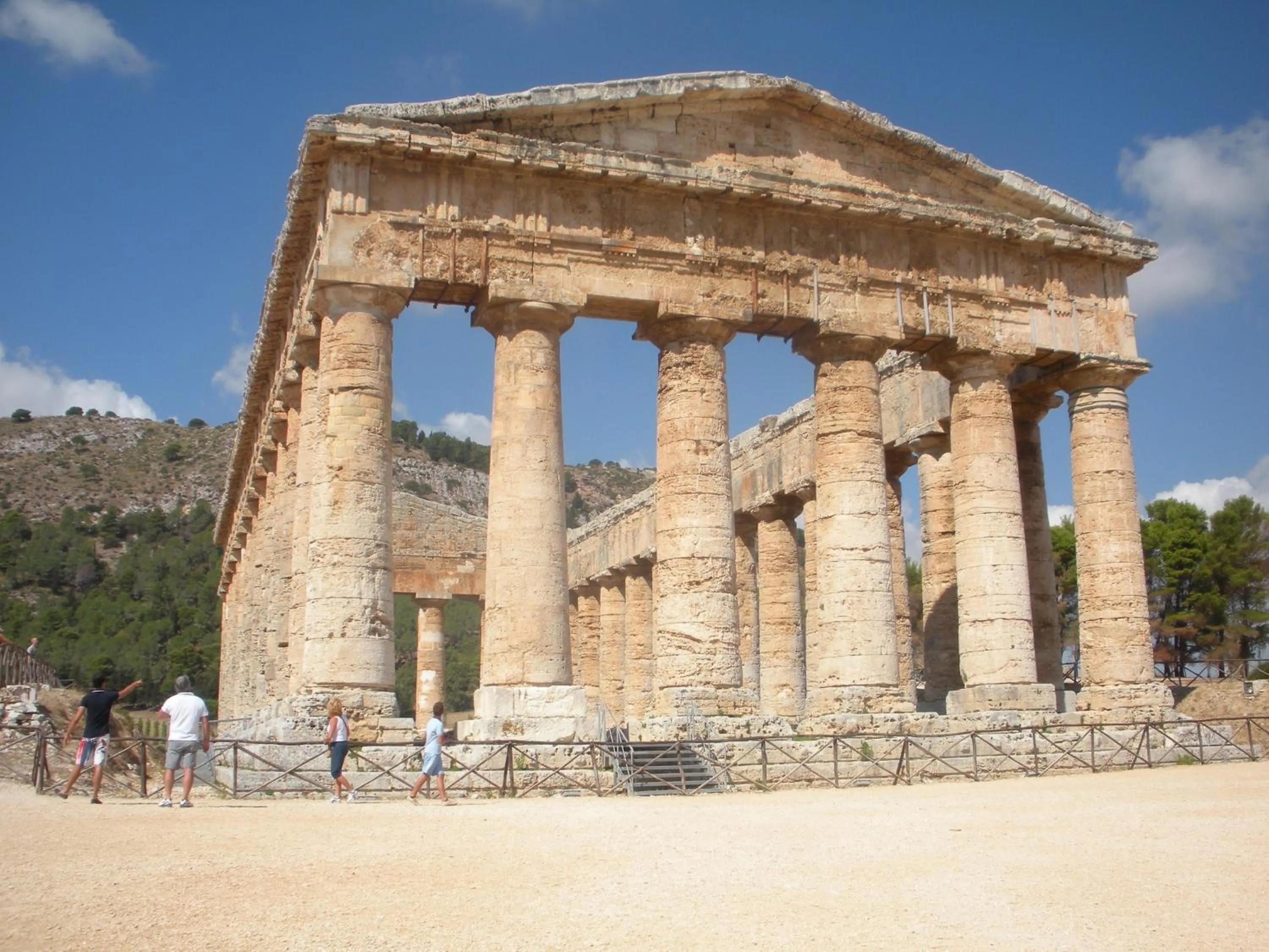 Area and facilities in B&B Cafisu