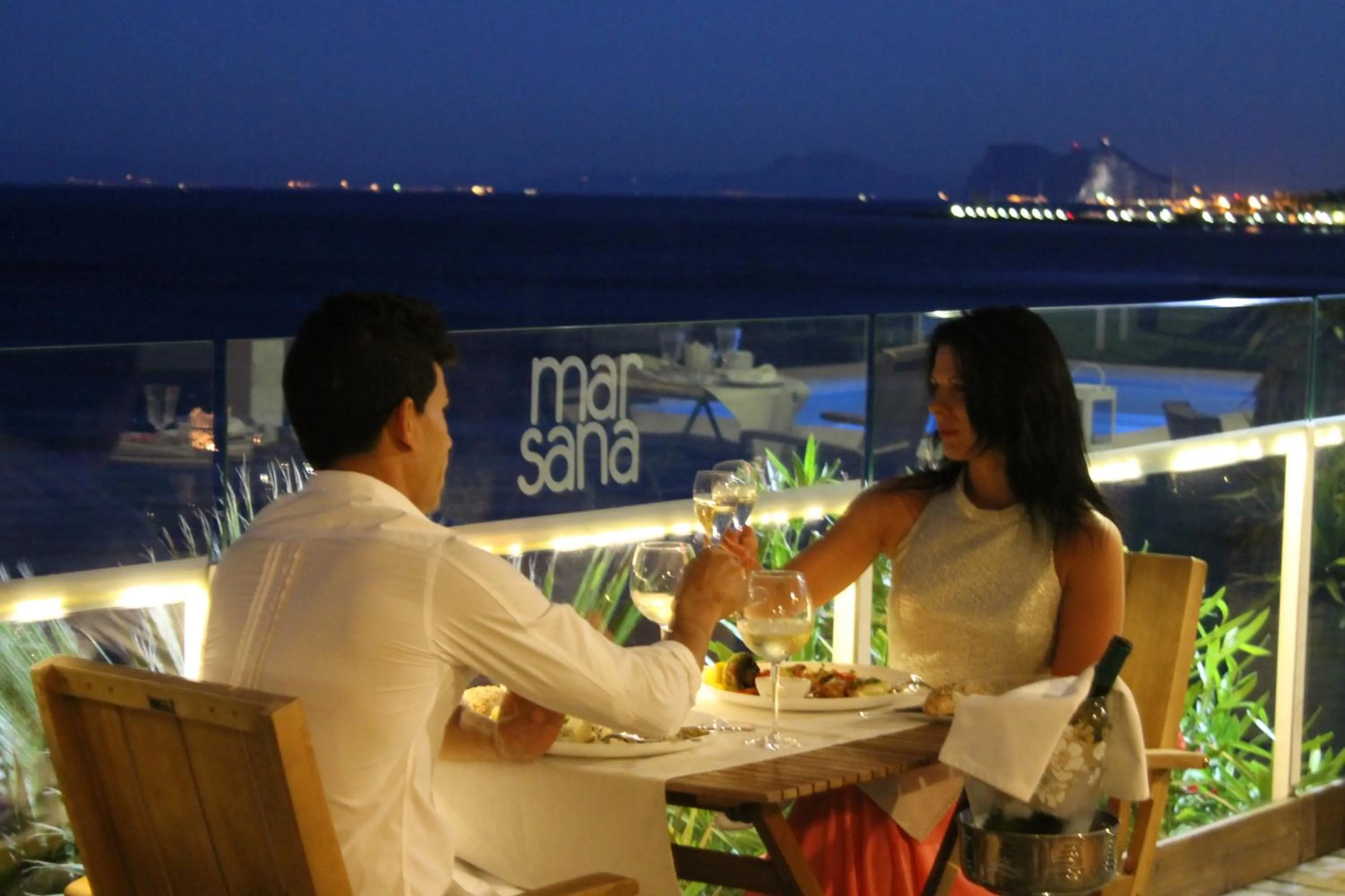 Restaurant/places to eat in Hotel Boutique Milla de Plata