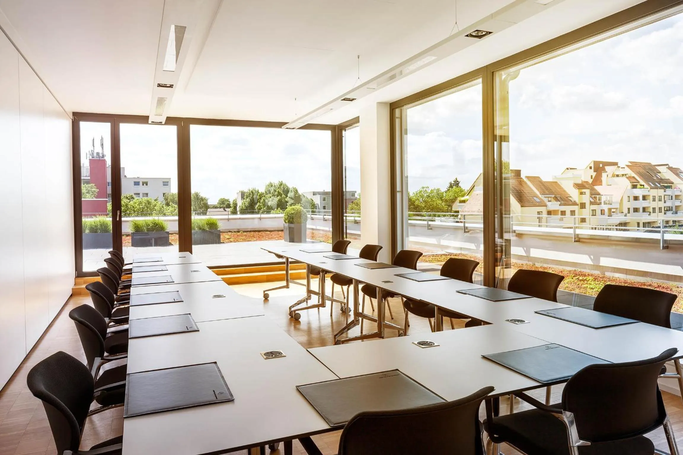 Business facilities in Midori - The Green Guesthouse