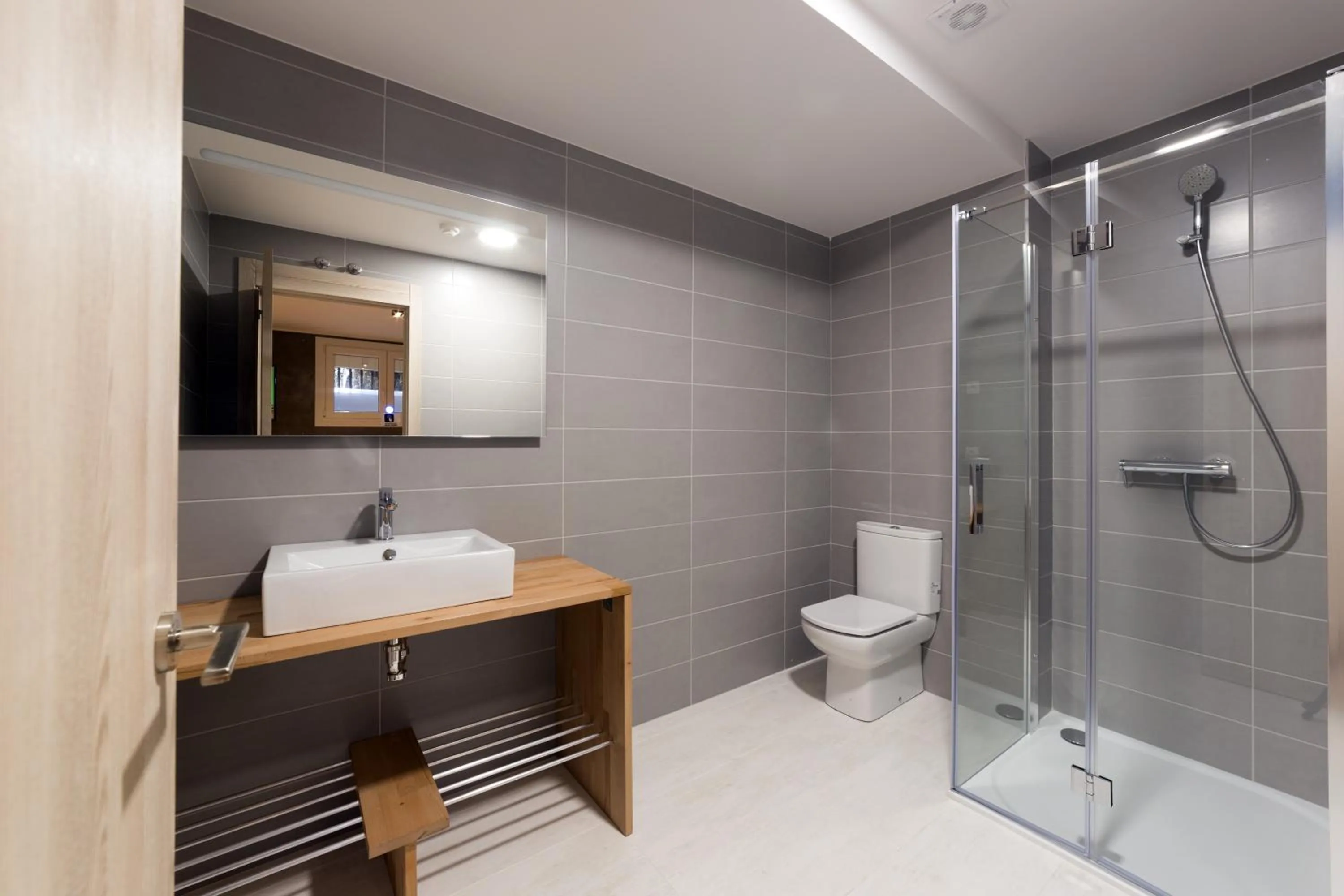 Shower in Hotel Onyarbi